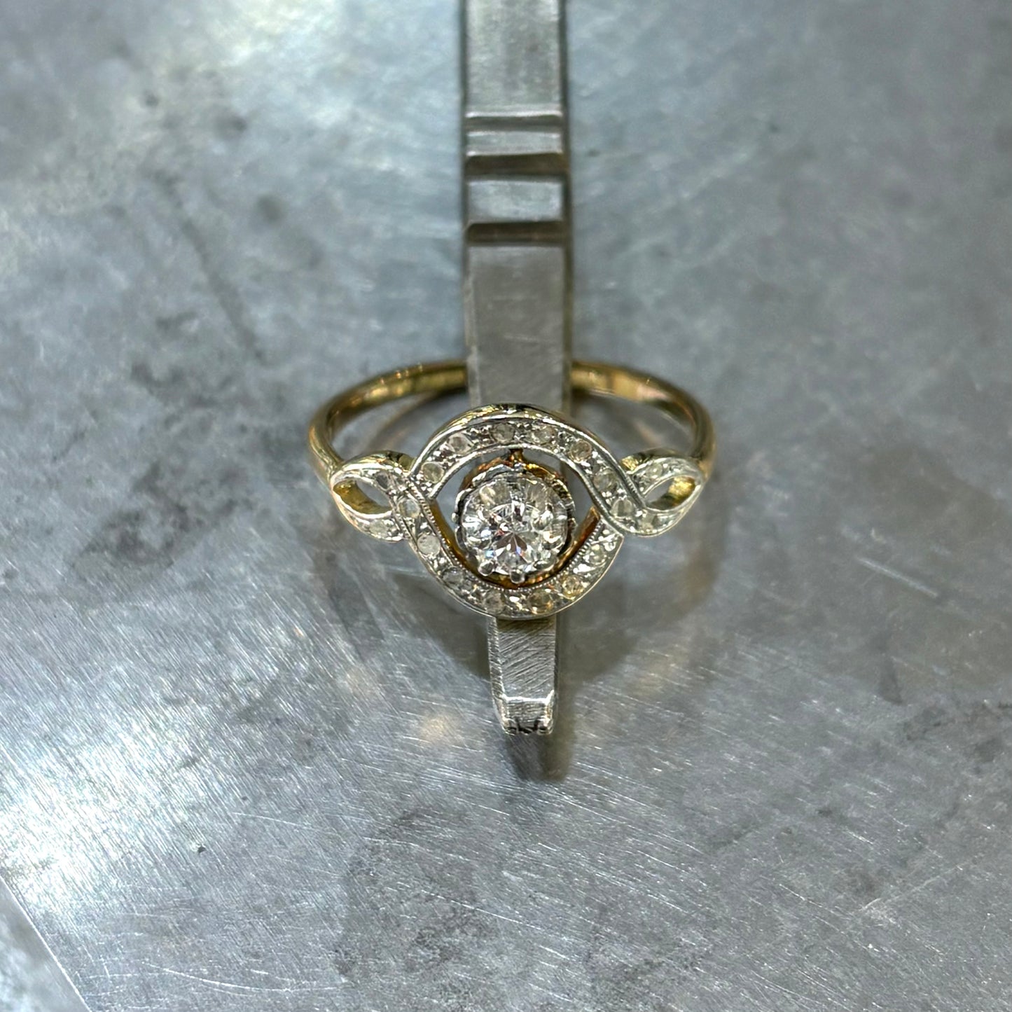 Bague Art Nouveau - Or Jaune 750 & Diamants