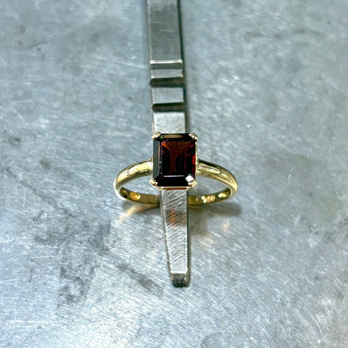 Bague Grenat - Or Jaune 750 & Grenat