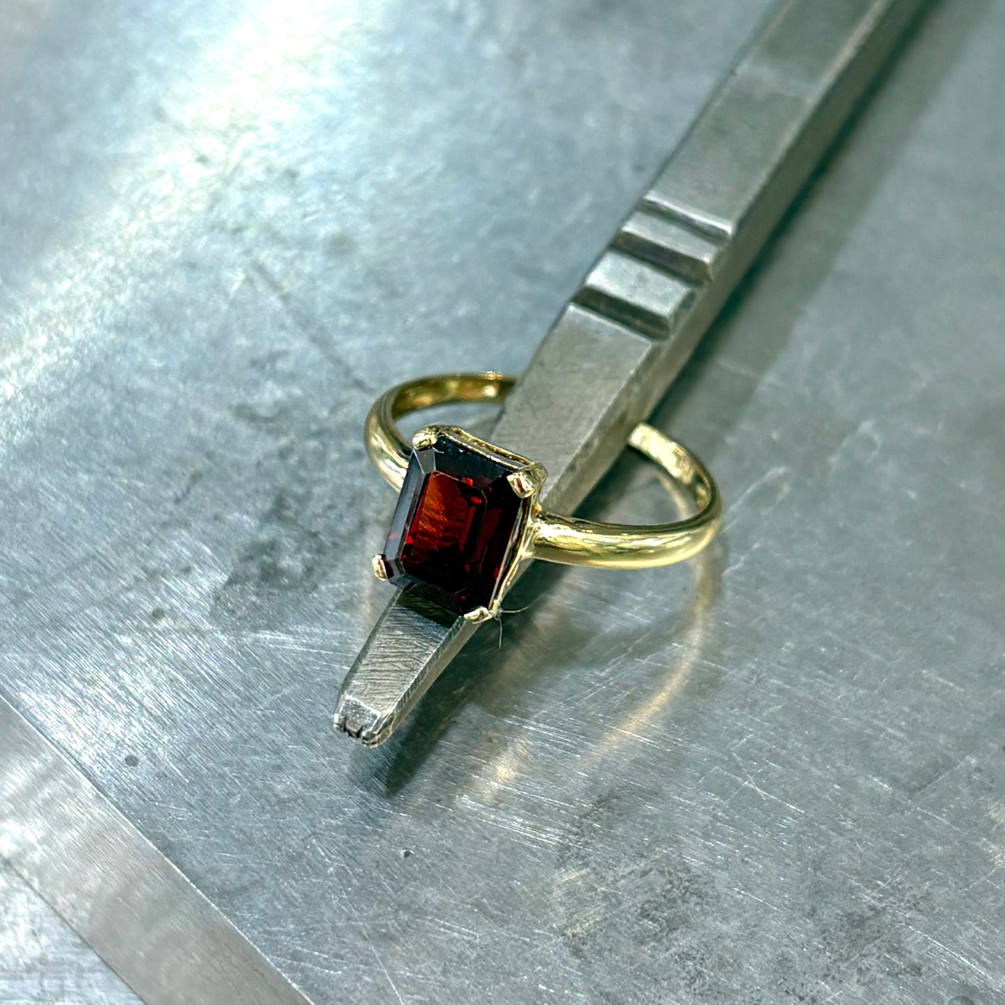 Bague Grenat - Or Jaune 750 & Grenat