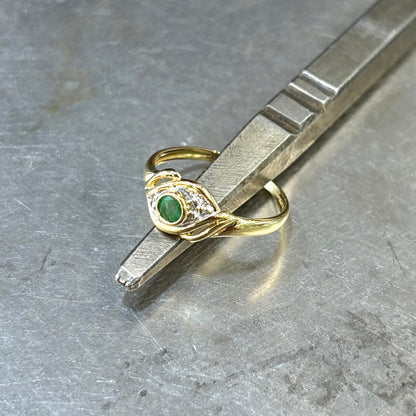 Bague Entrelacs - Or Jaune 750 & Émeraude