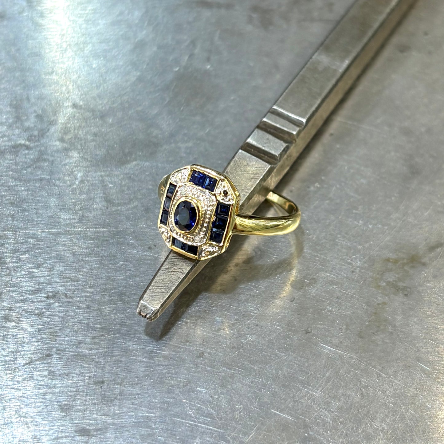 Bague Vintage Art Déco - Or Jaune 750 & Saphirs