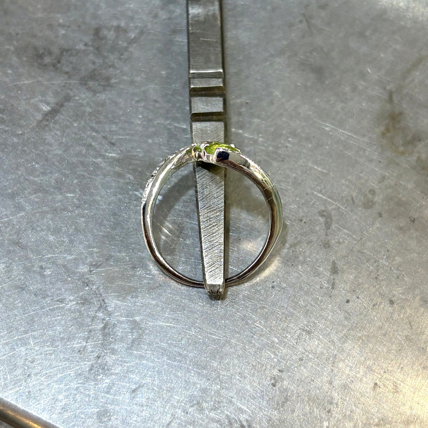 Bague Toi & Moi - Or Blanc 750 Diamant & Péridots