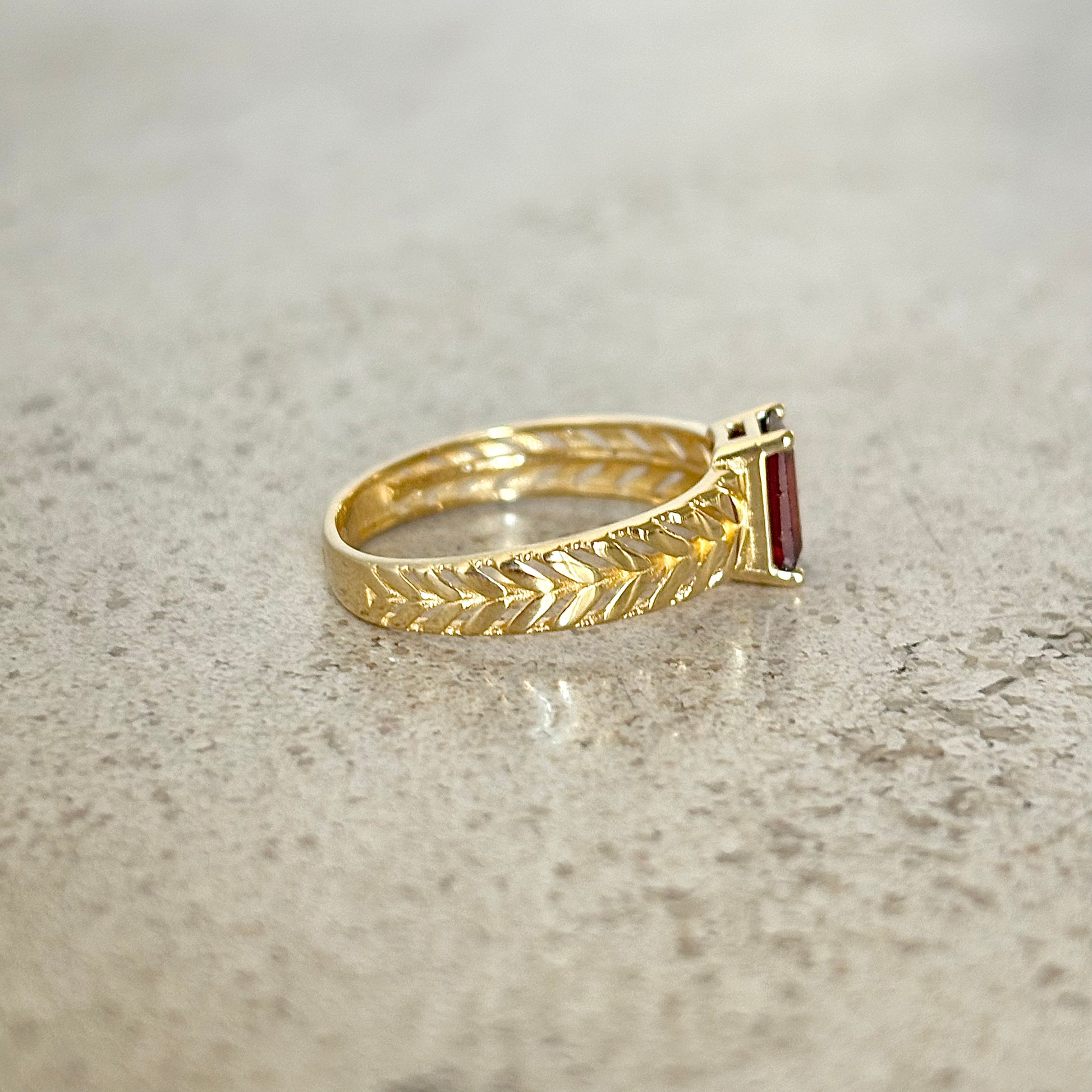 Bague Florale - Or Jaune 750 & Grenat
