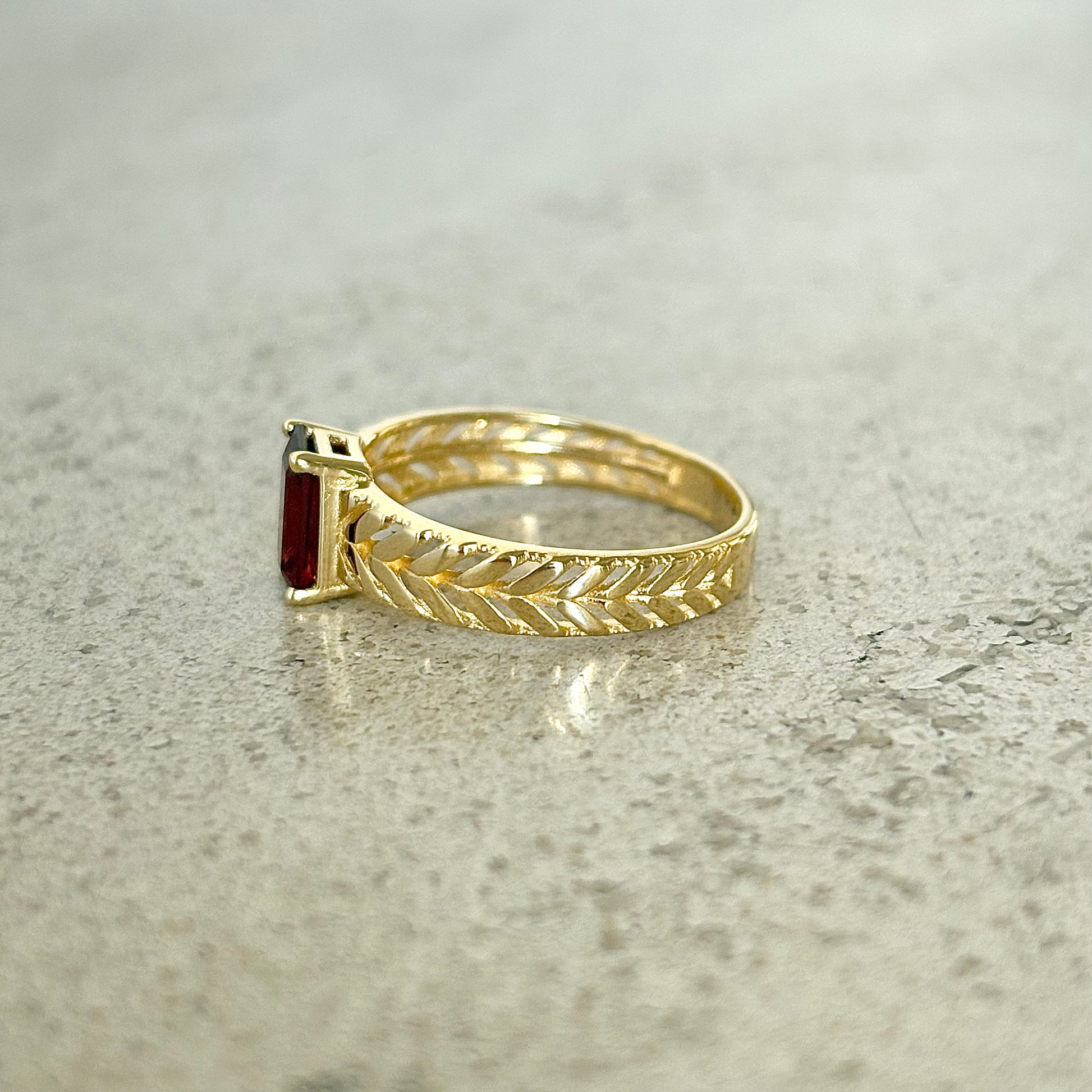 Bague Florale - Or Jaune 750 & Grenat