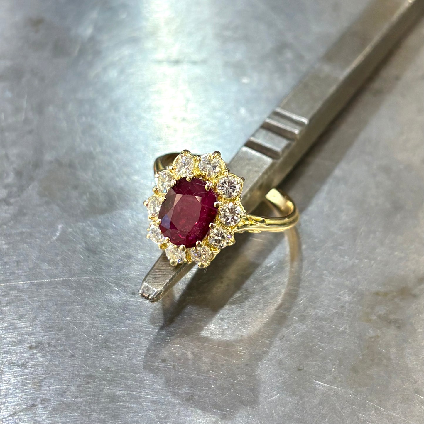 Bague Marguerite - Or Jaune 750 Rubis & Diamants