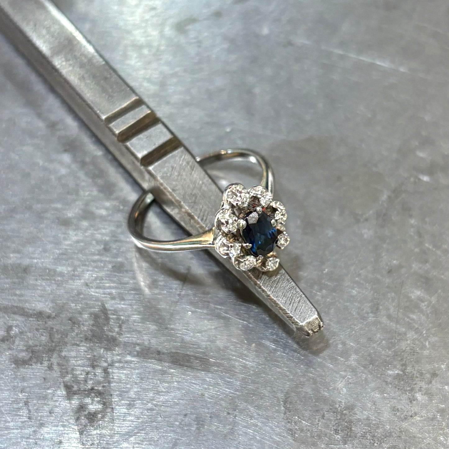 Bague Marguerite - Or Blanc 750 Saphir & Diamants