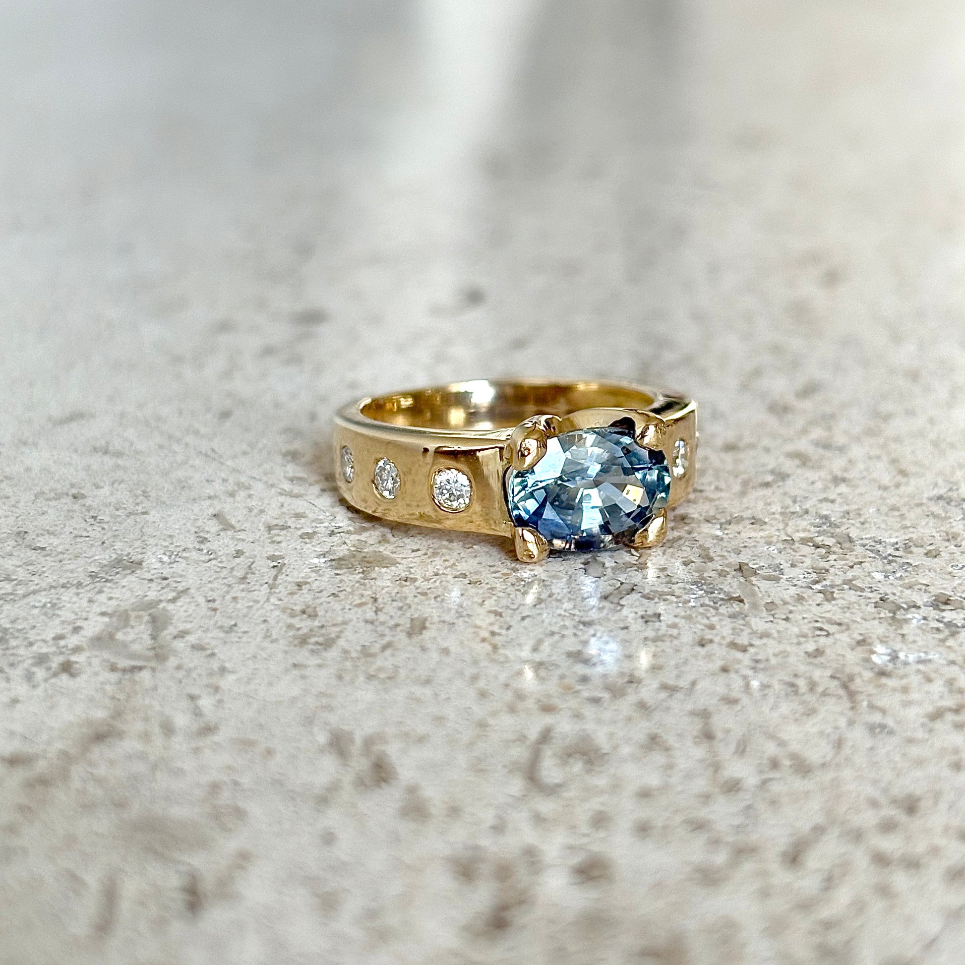 Bague Jonc - Or Jaune 750 Saphir & Diamants