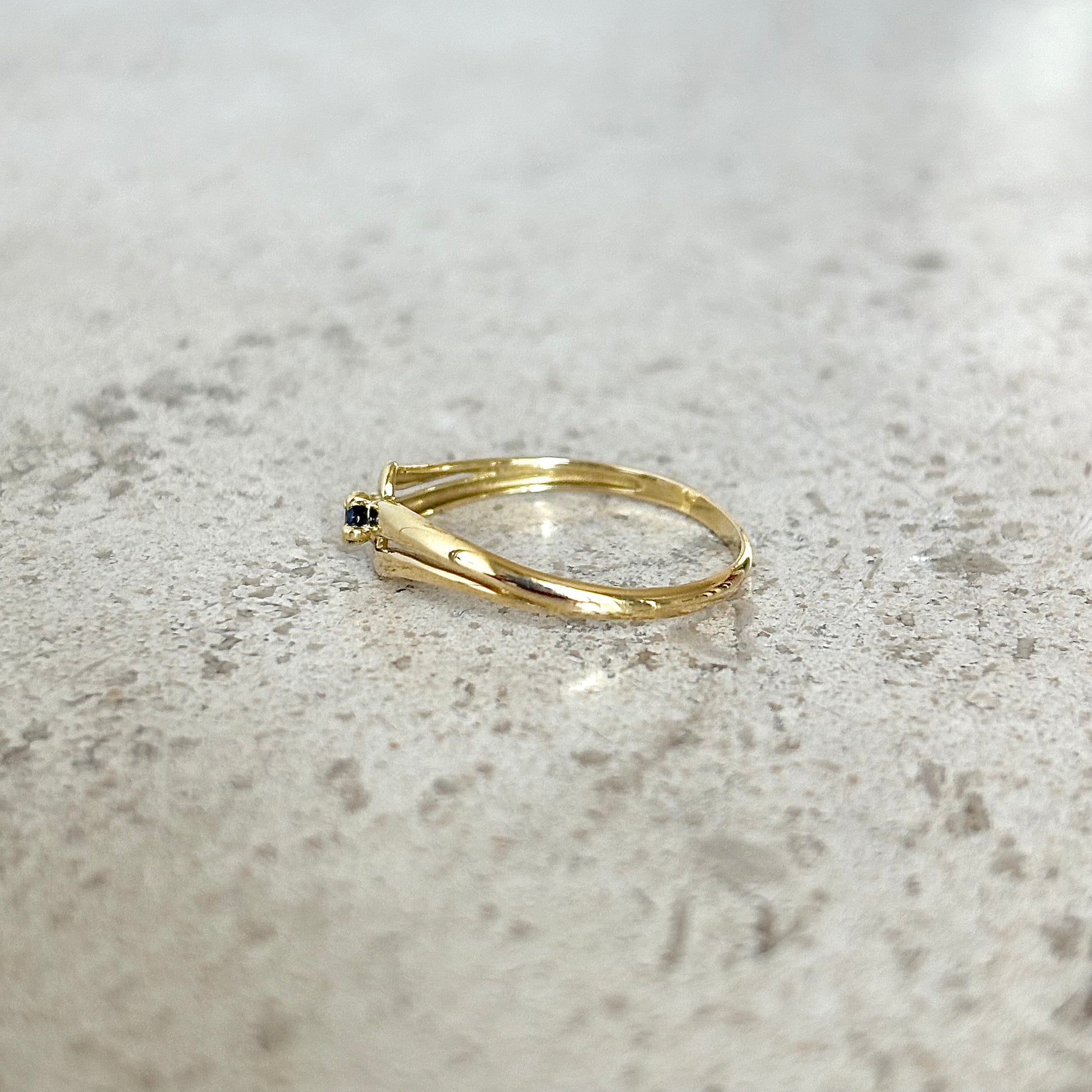 Bague - Or Jaune 750 & Saphir