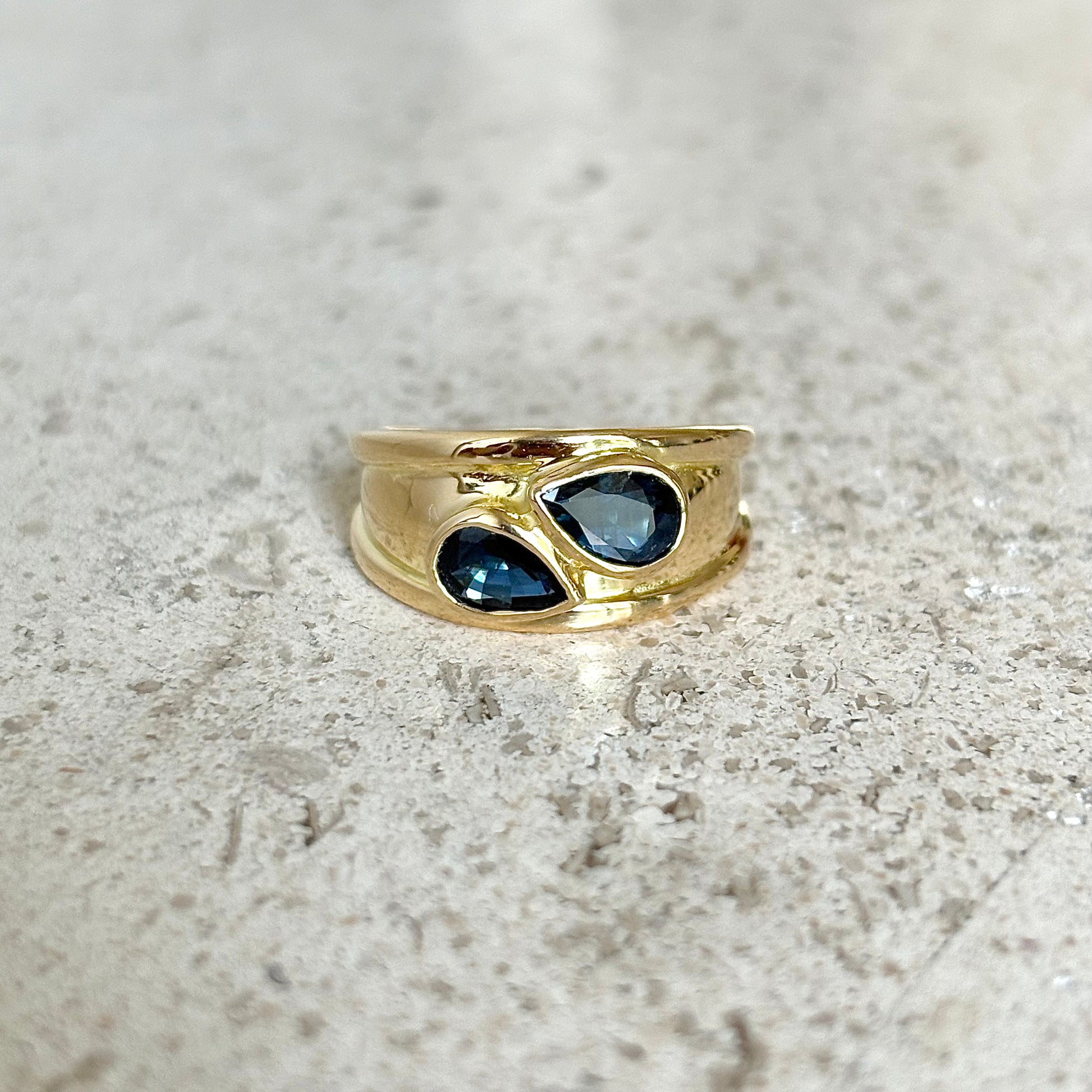 Bague Jonc - Or Jaune 750 & Saphirs