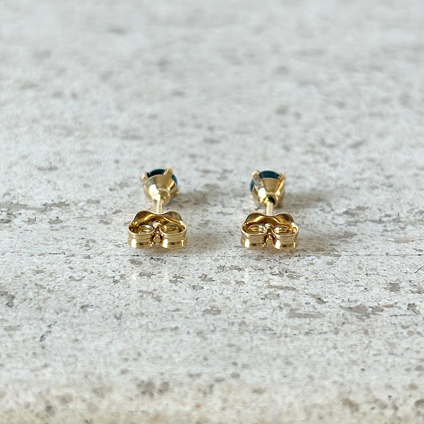 Boucles D'oreilles Puces - Or Jaune 750 & Saphirs