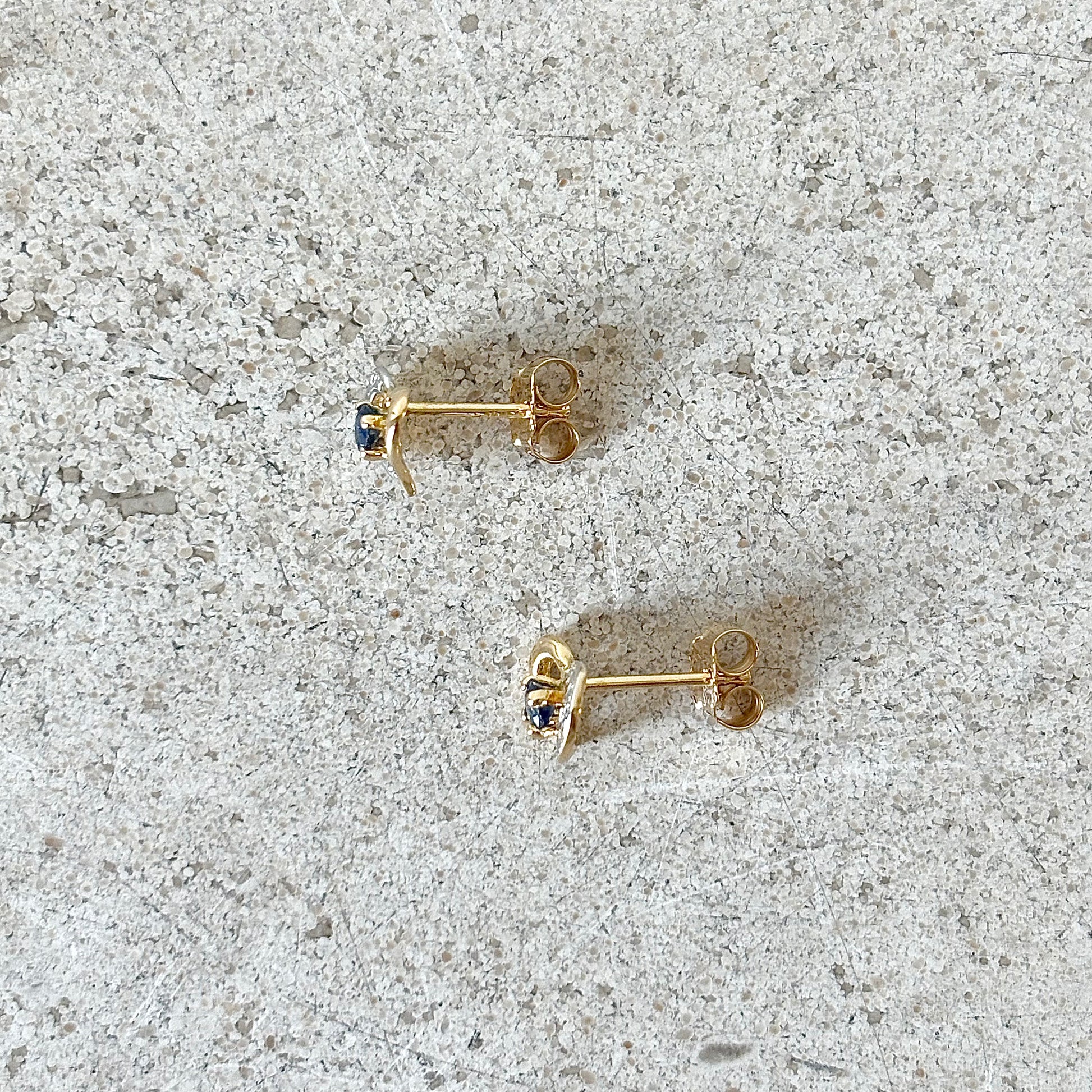 Boucles D'oreilles Puces - Or Jaune 750 & Saphirs