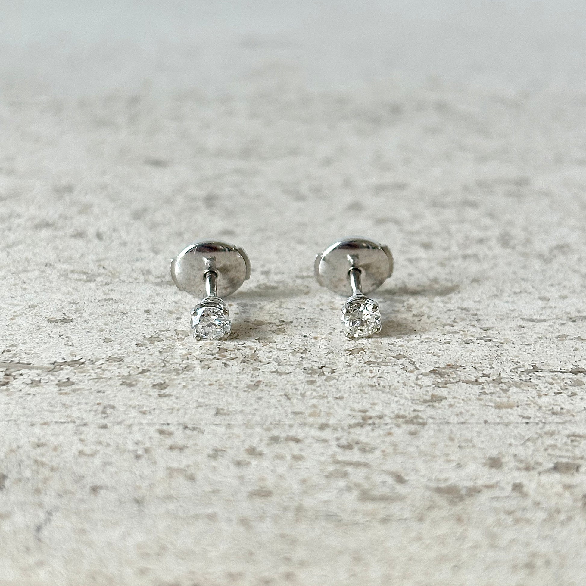 Boucles D'oreilles Puces Solitaire - Or Blanc 750 & Diamants