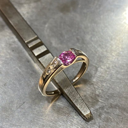 Bague - Or Blanc 750 Saphir Rose & Diamants