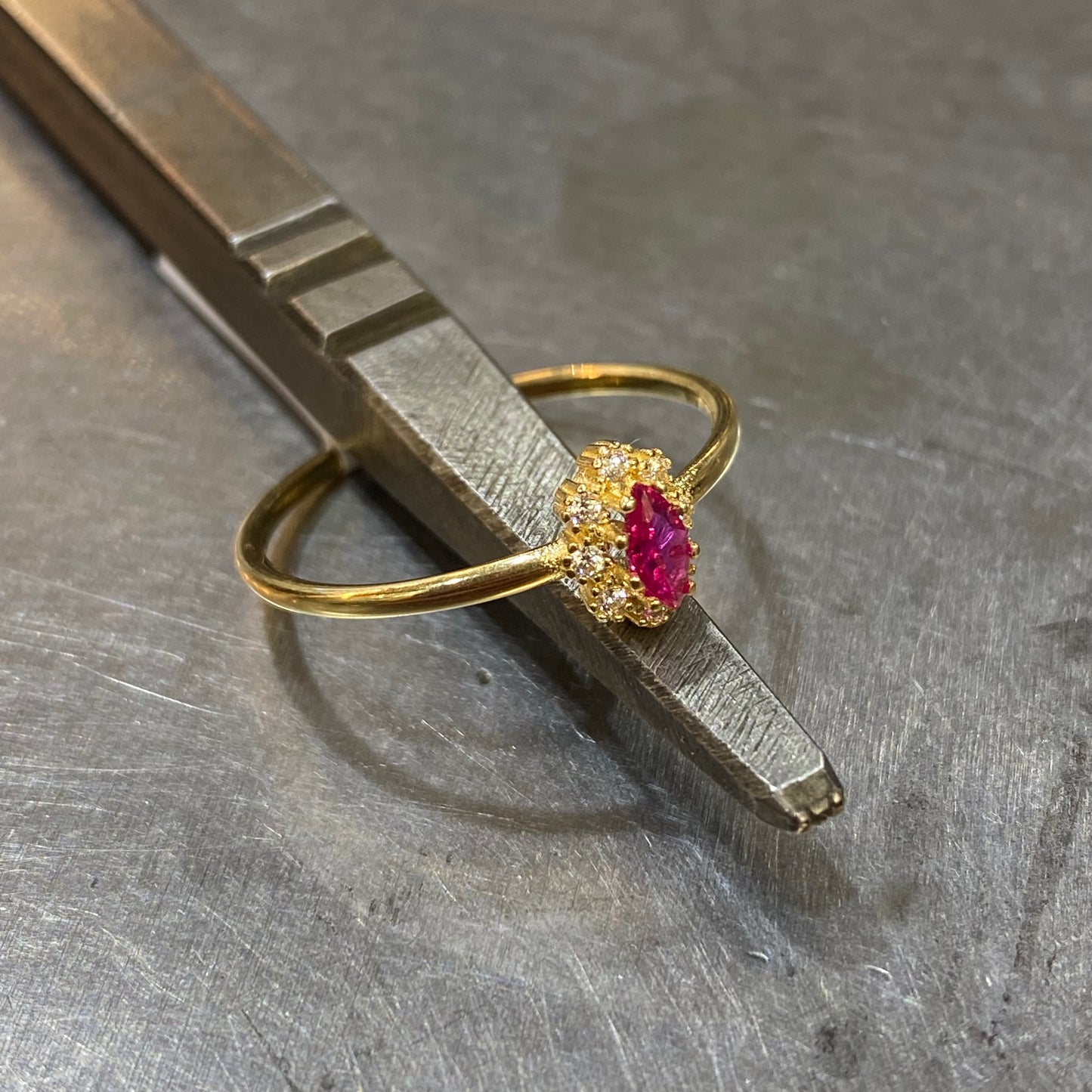 Bague Marguerite - Or Jaune 750 Rubis & Diamants