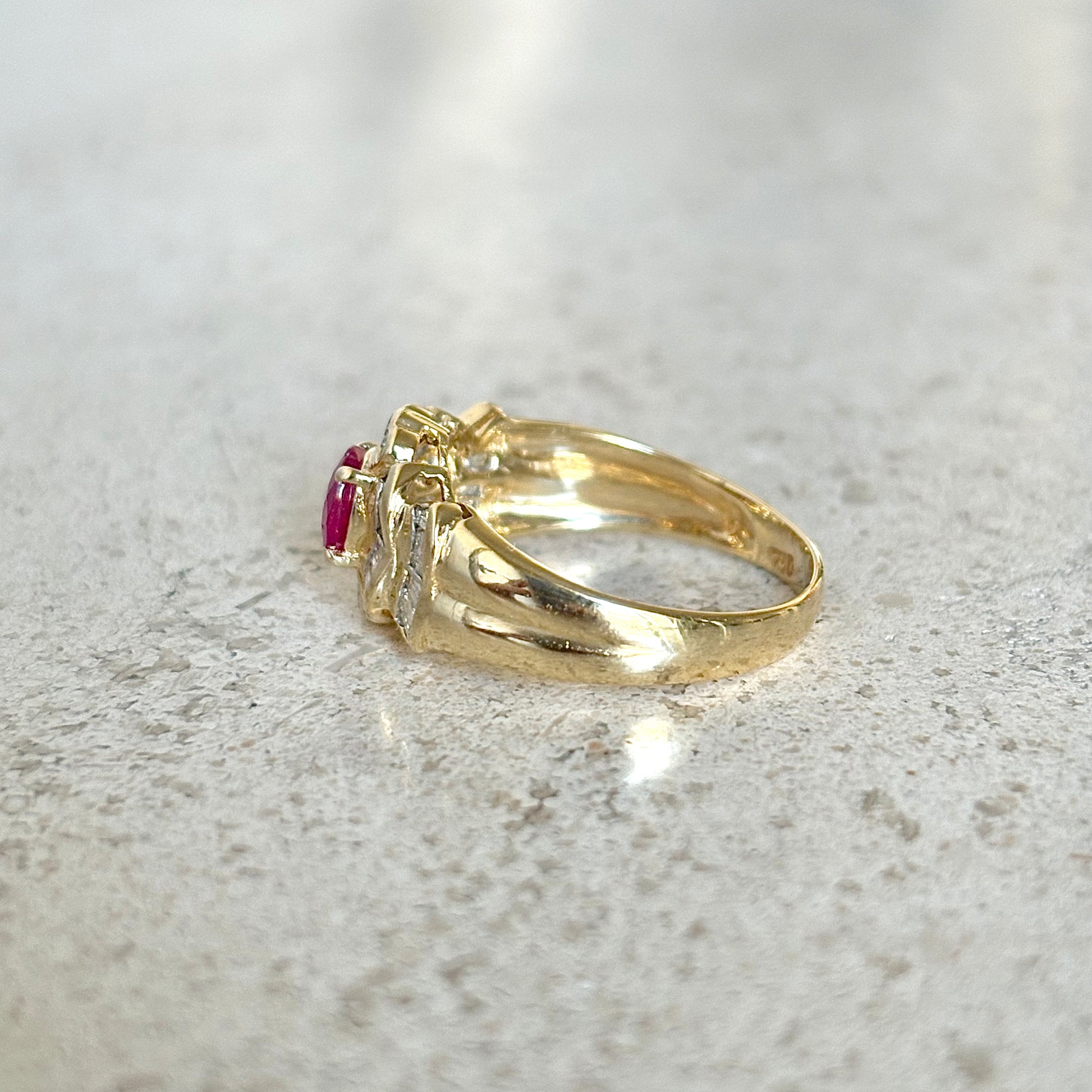 Bague Entourage - Or Jaune 750 Rubis & Diamants