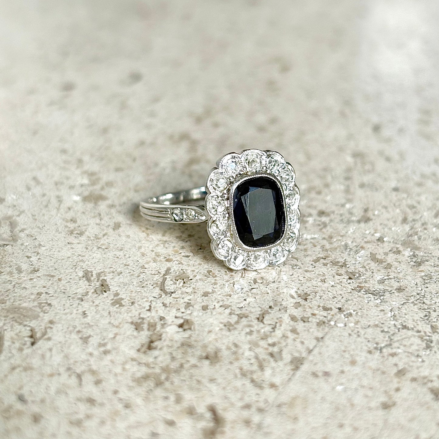 Bague Marguerite - Or Blanc 750 Saphir & Diamants