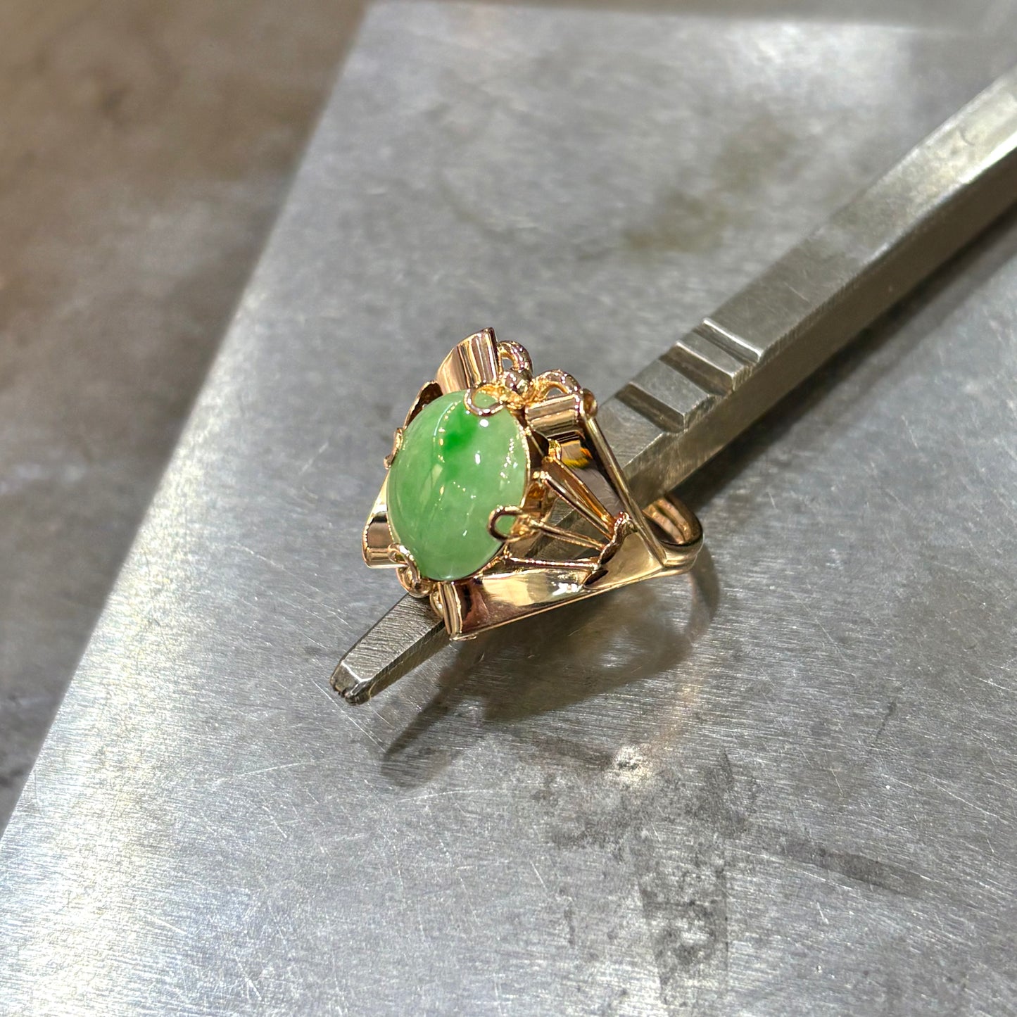 Bague Vintage - Or Jaune 585 & Jadaïte