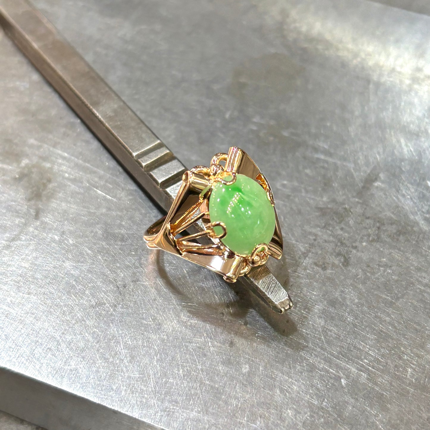 Bague Vintage - Or Jaune 585 & Jadaïte