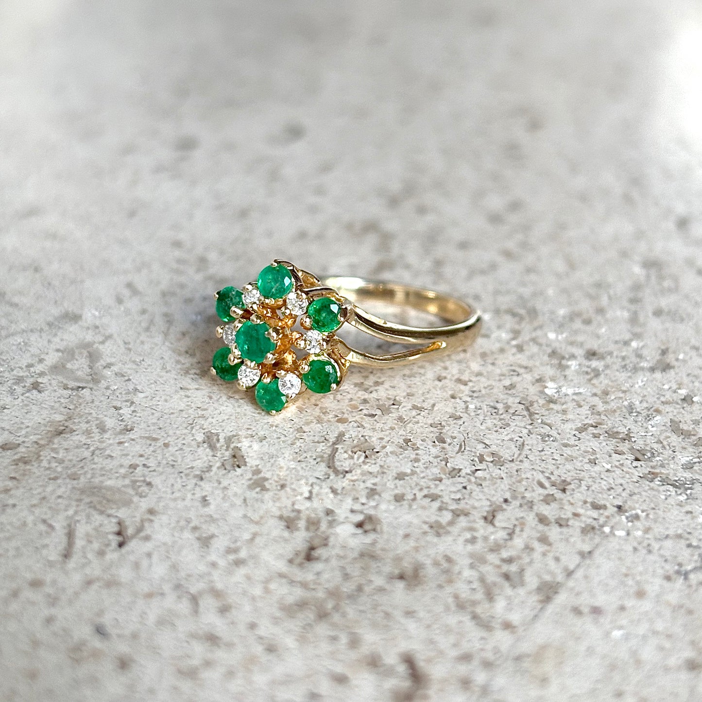 Bague Marguerite - Or Jaune 585 Émeraudes & Diamants