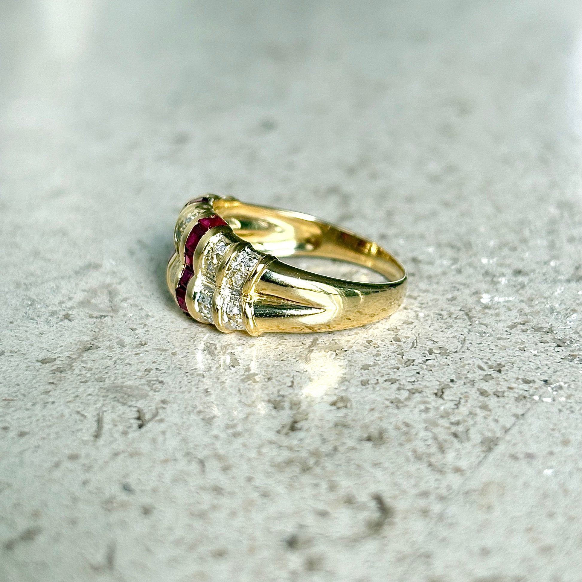 Bague Jonc Art Déco - Or Jaune 750 & Rubis