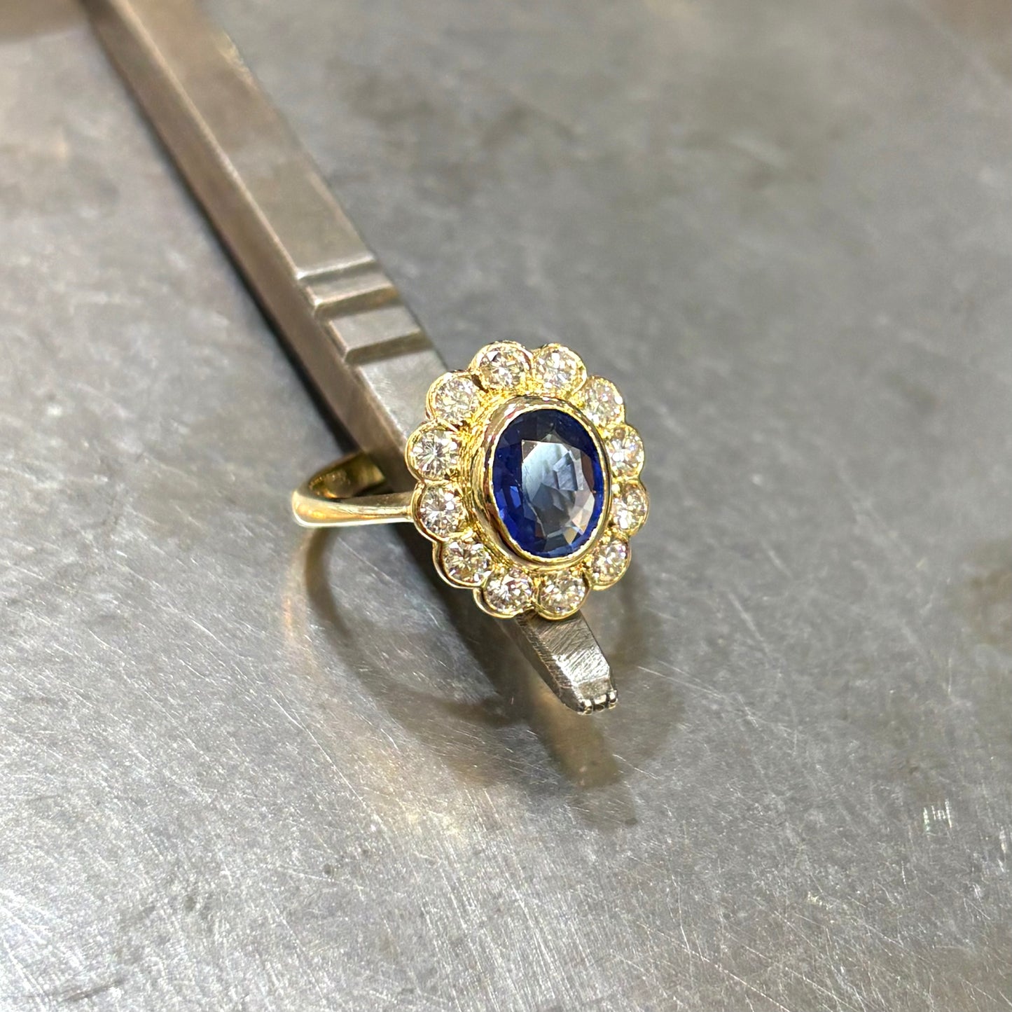 Bague Marguerite - Or Jaune 750 Saphir & Diamants