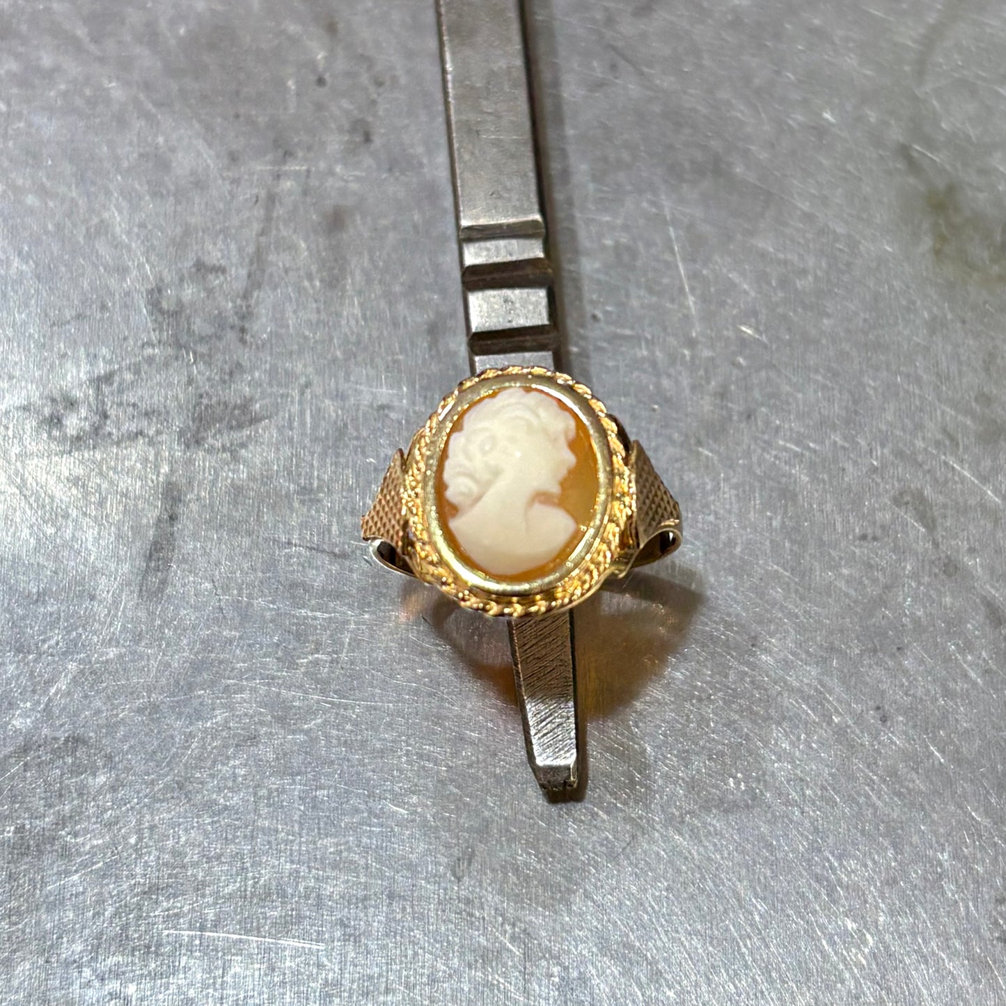 Bague Vintage - Or Jaune 750 & Camée