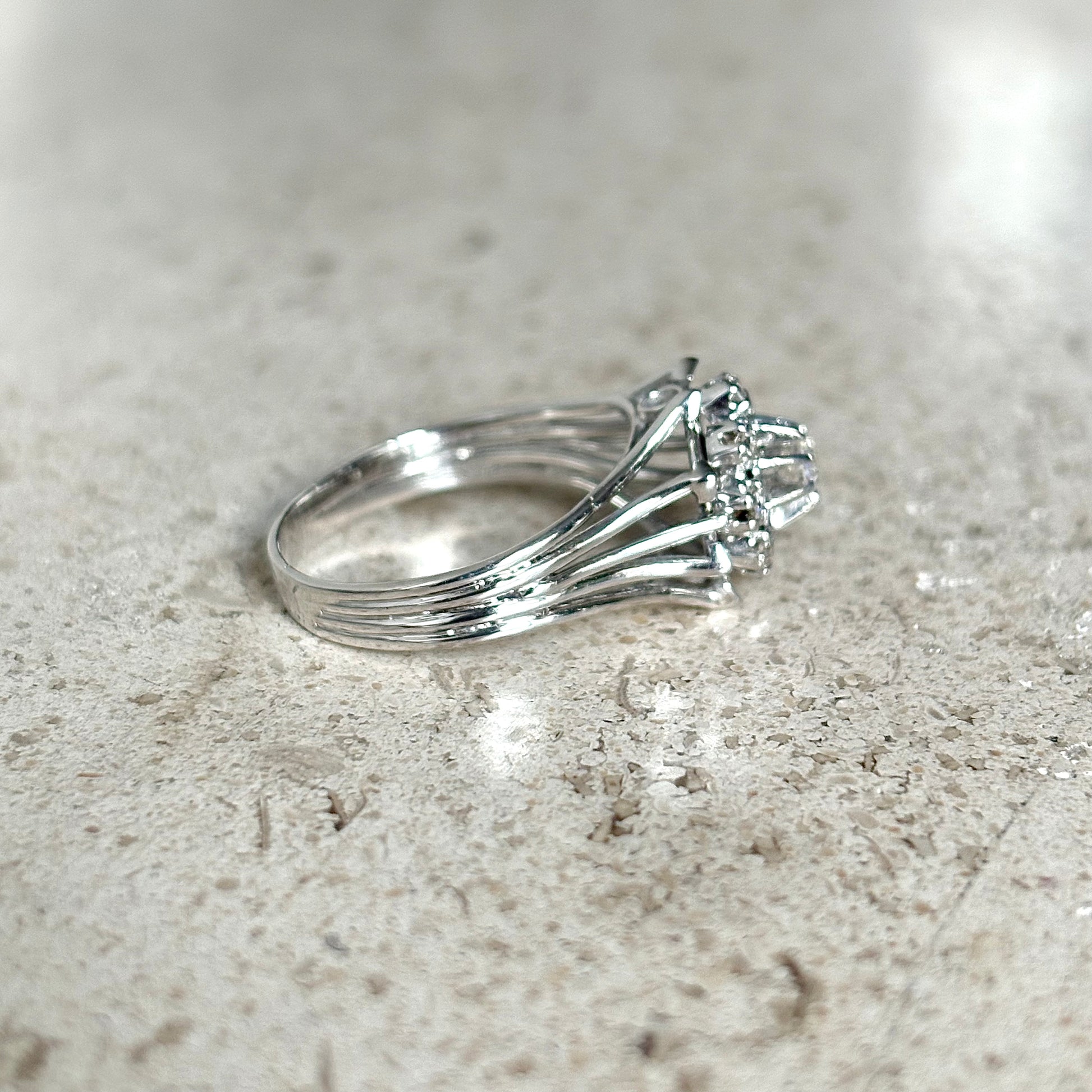 Bague Marguerite Vintage - Or Blanc 750 & Diamants