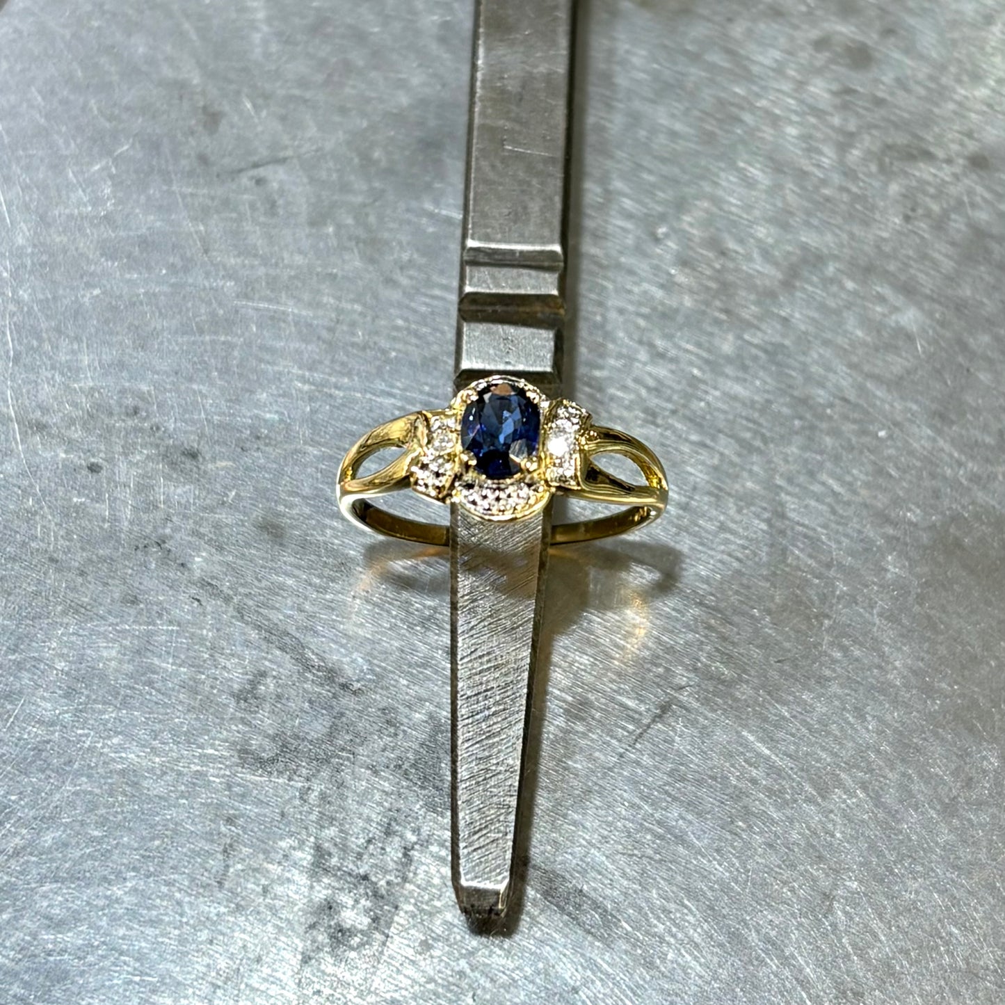 Bague Entourage - Or Jaune 750 & Saphir