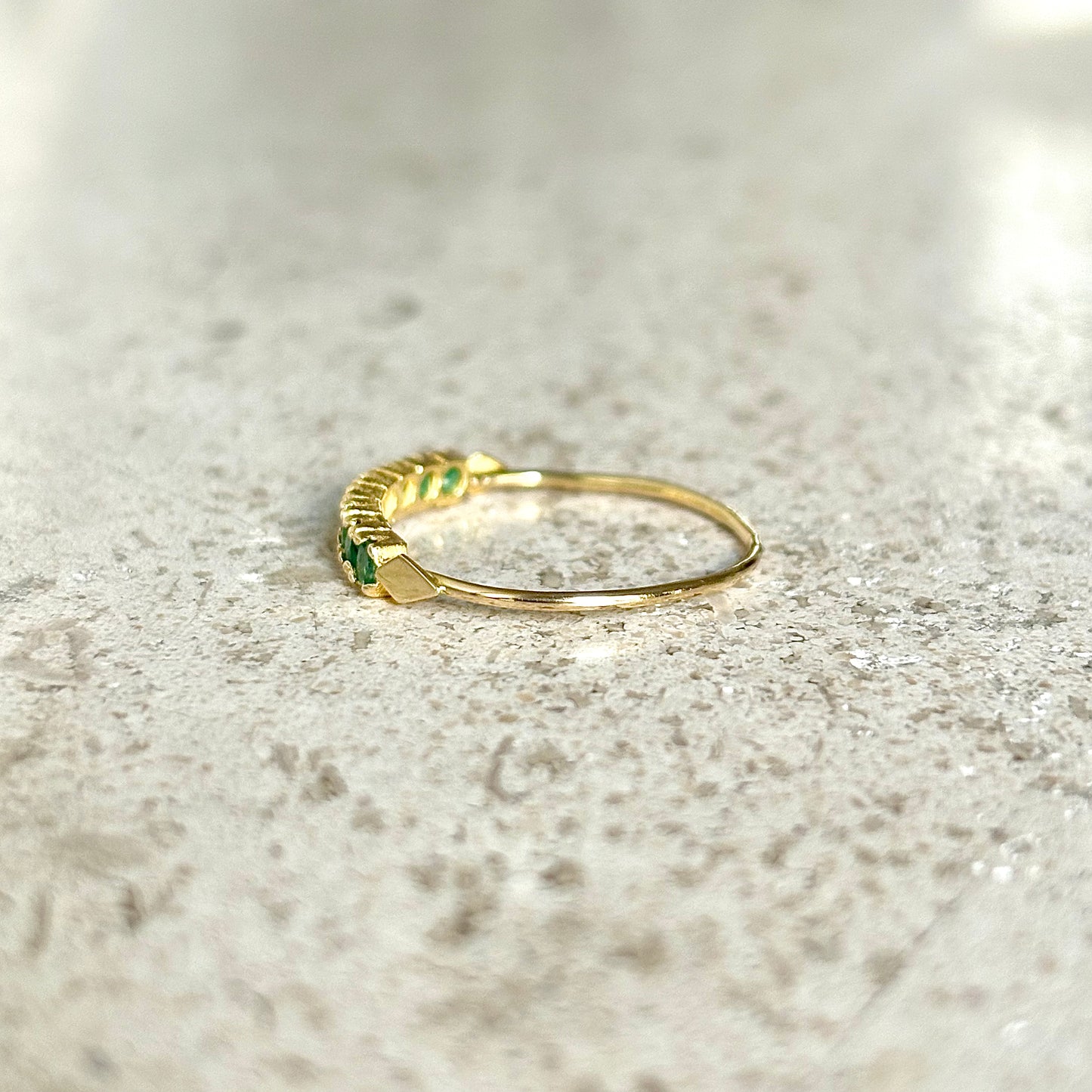 Bague Alliance - Or Jaune 750 & Émeraudes
