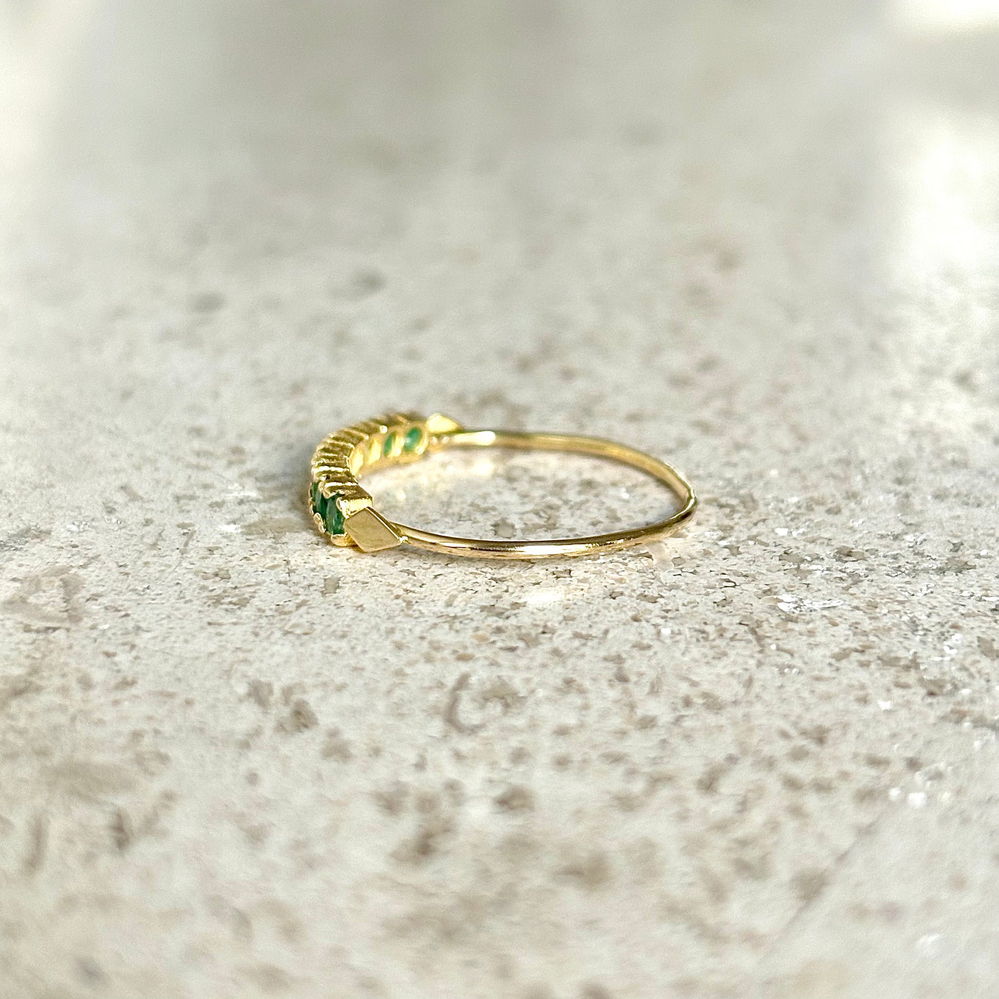Bague Alliance - Or Jaune 750 & Émeraudes