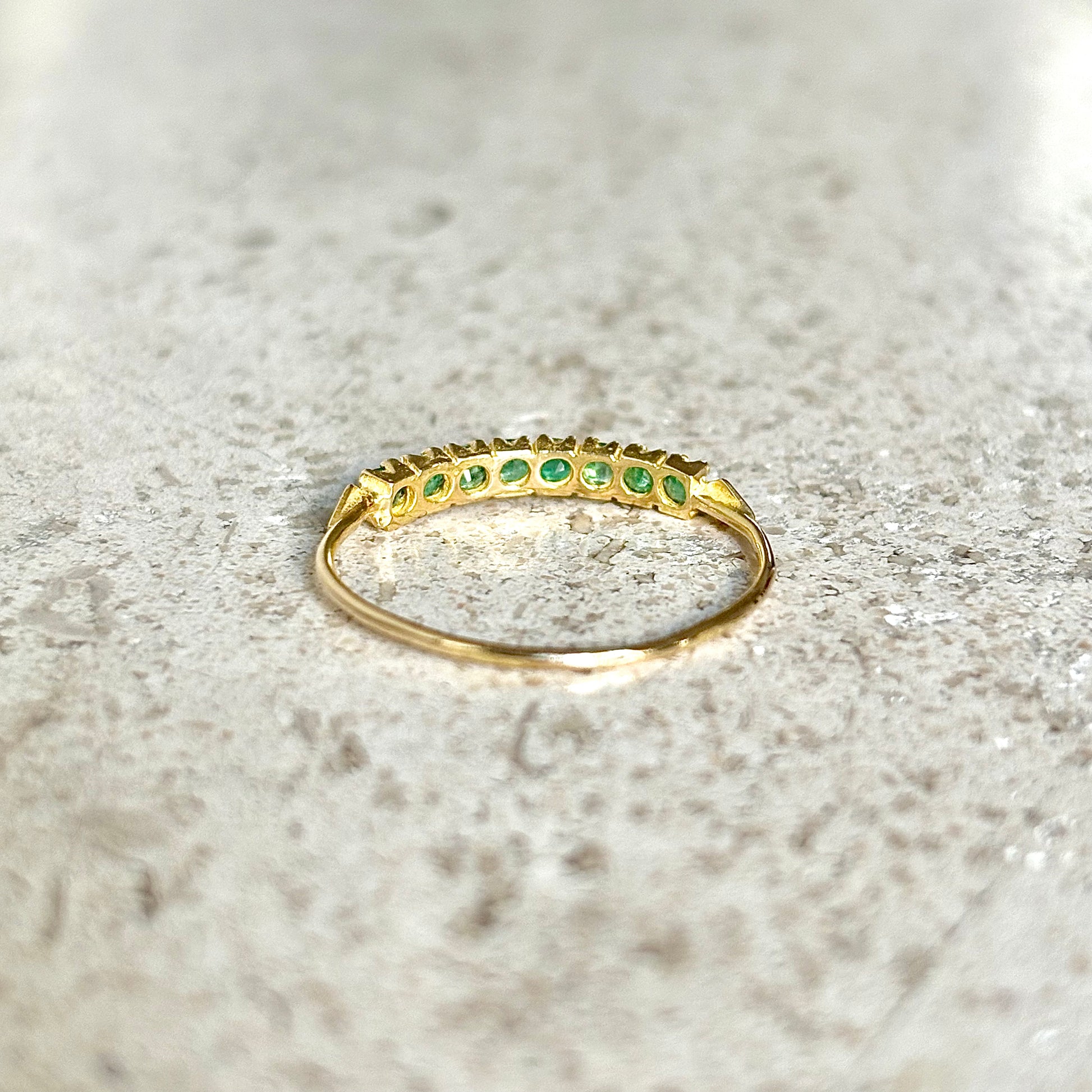 Bague Alliance - Or Jaune 750 & Émeraudes