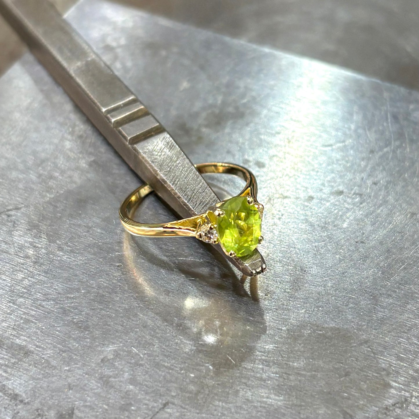 Bague Trilogie - Or Jaune 750 Péridot & Diamants
