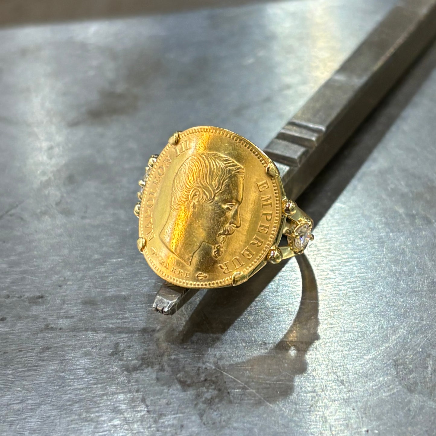 Bague Pièce - Or Jaune 750 Pièce 10 Francs Napoléon & Diamants