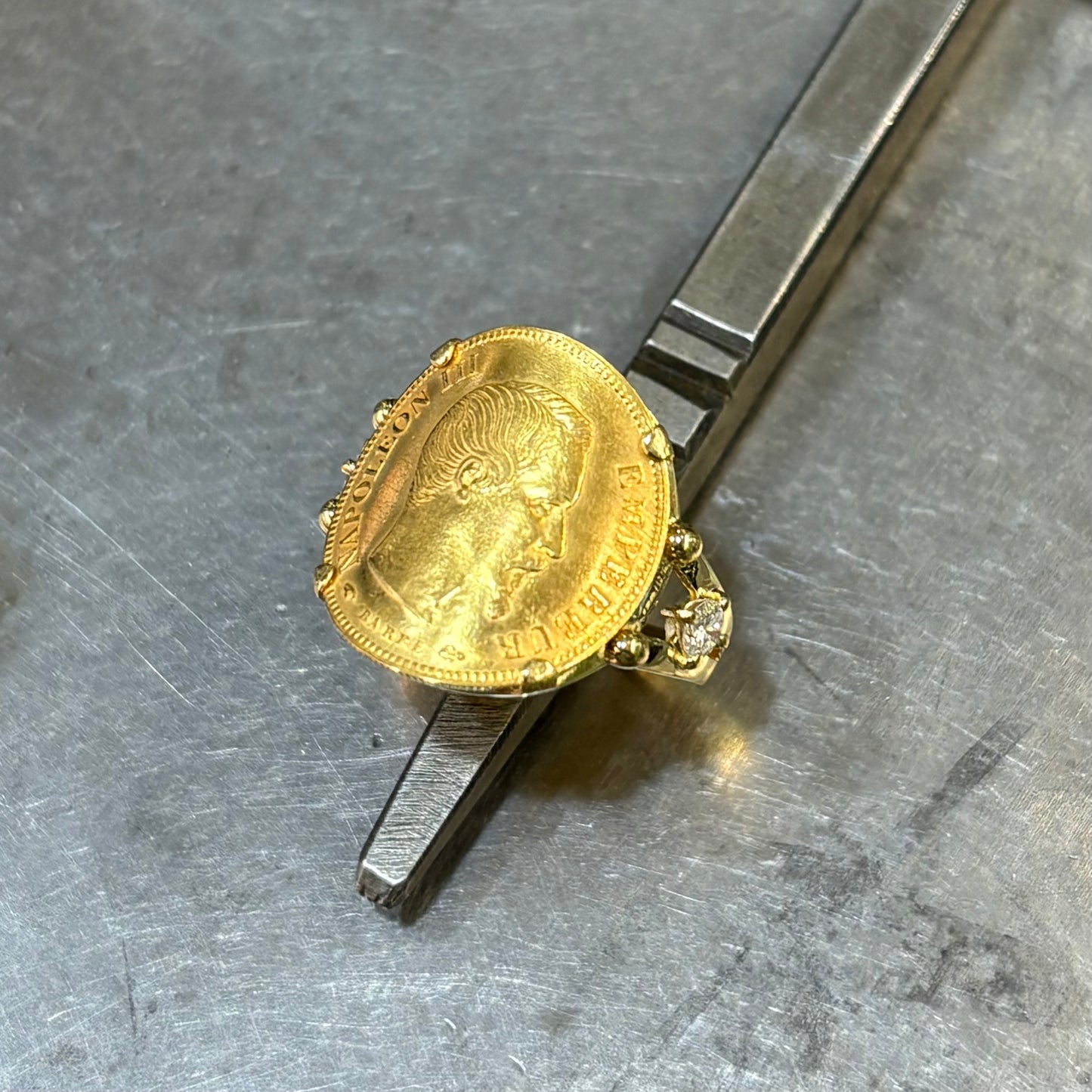 Bague Pièce - Or Jaune 750 Pièce 10 Francs Napoléon & Diamants