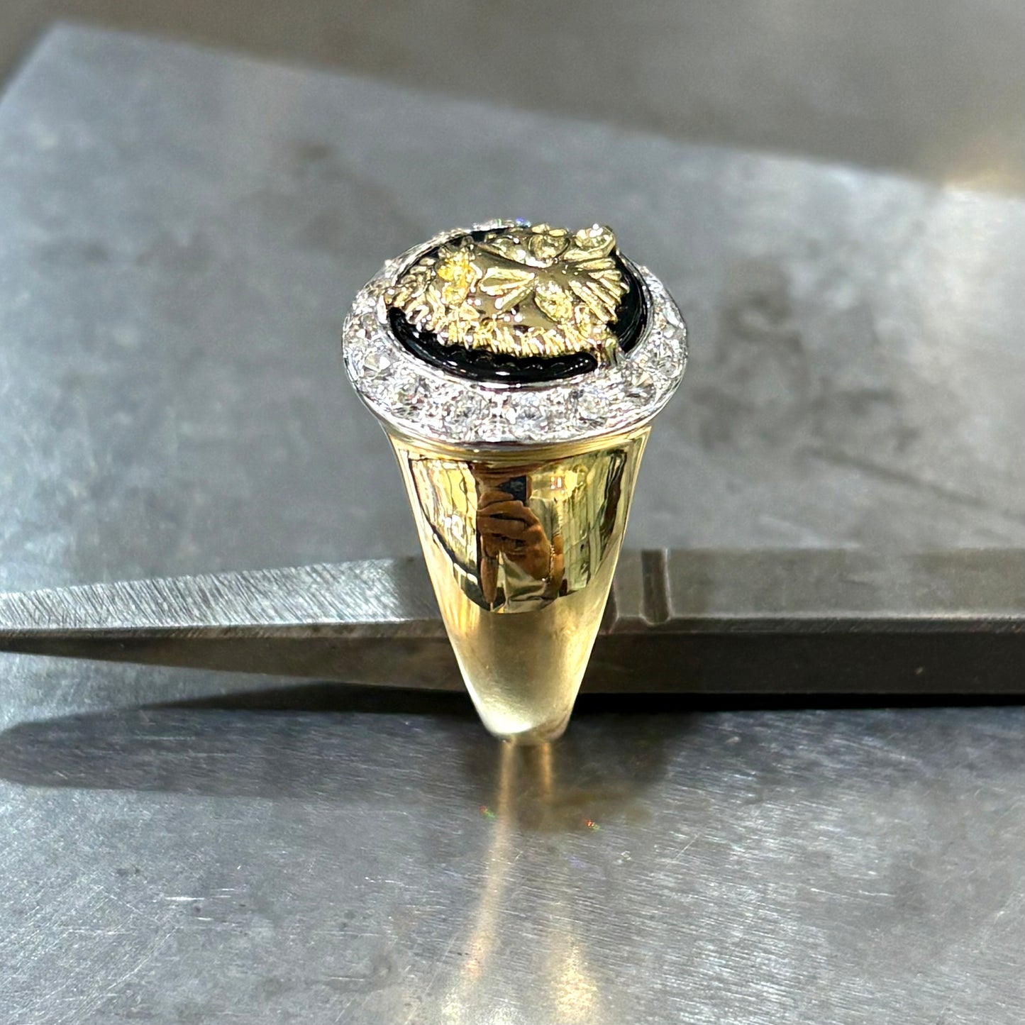 Bague Chevalière Lion - Or Jaune/Blanc 750 & Onyx