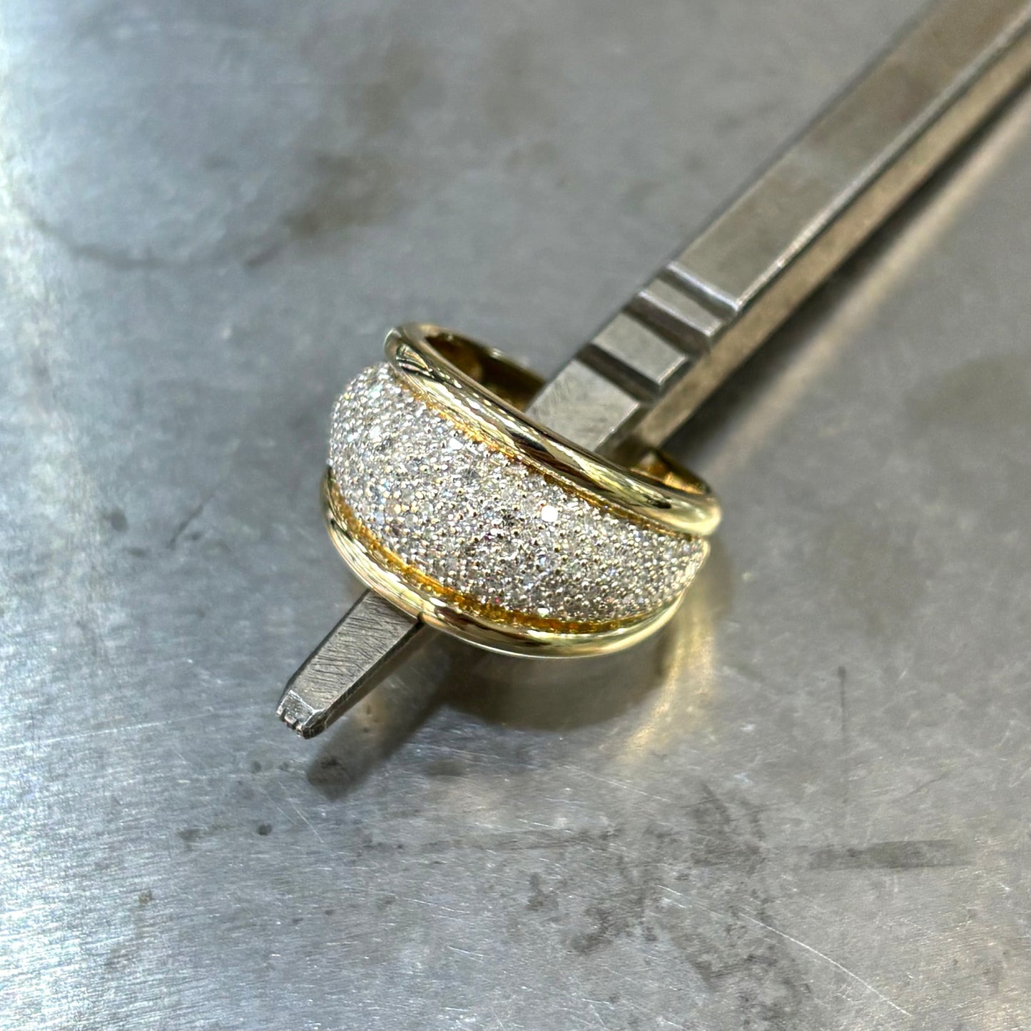 Bague Jonc Pavée - Or Jaune 750 & Diamants