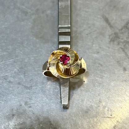 Bague Tourbillon Vintage - Or Jaune 750 & Rubis
