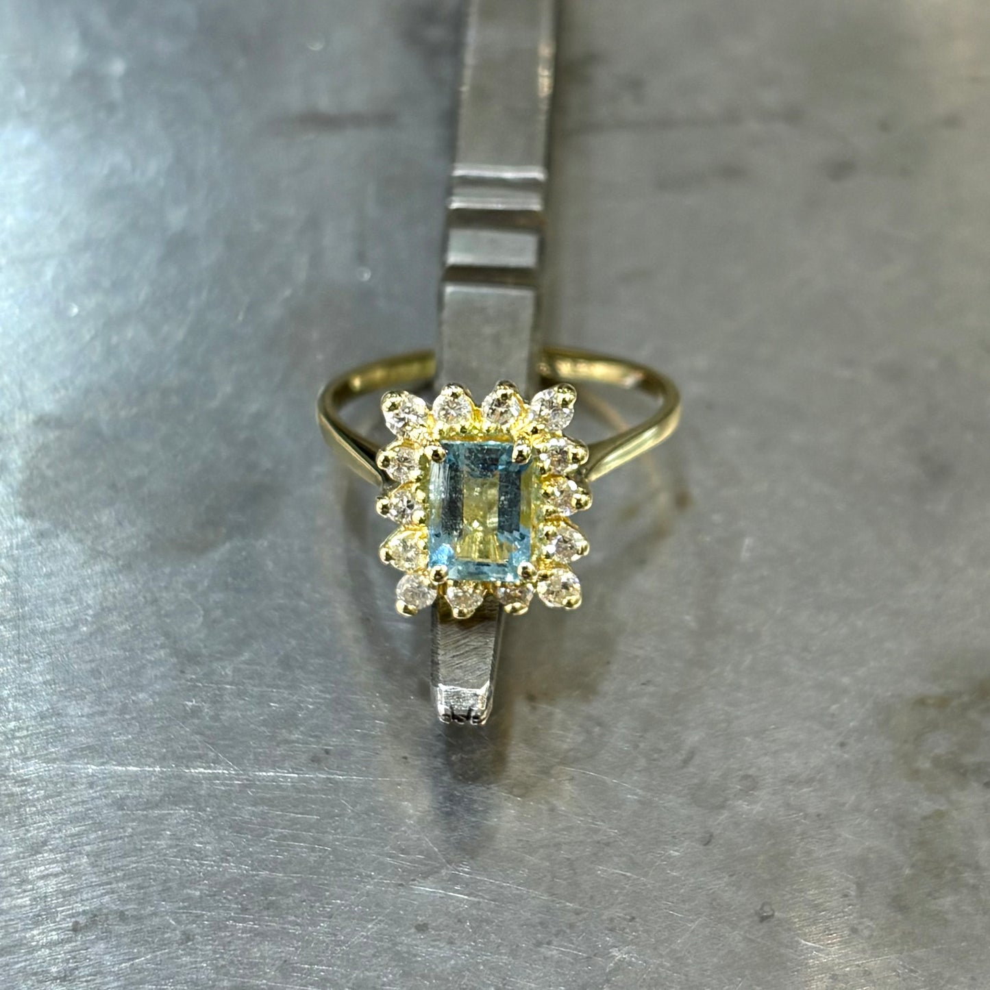 Bague Marguerite - Or Jaune 750 Aigue-Marine & Diamants