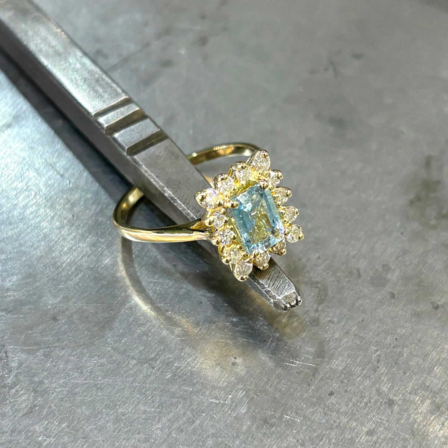 Bague Marguerite - Or Jaune 750 Aigue-Marine & Diamants