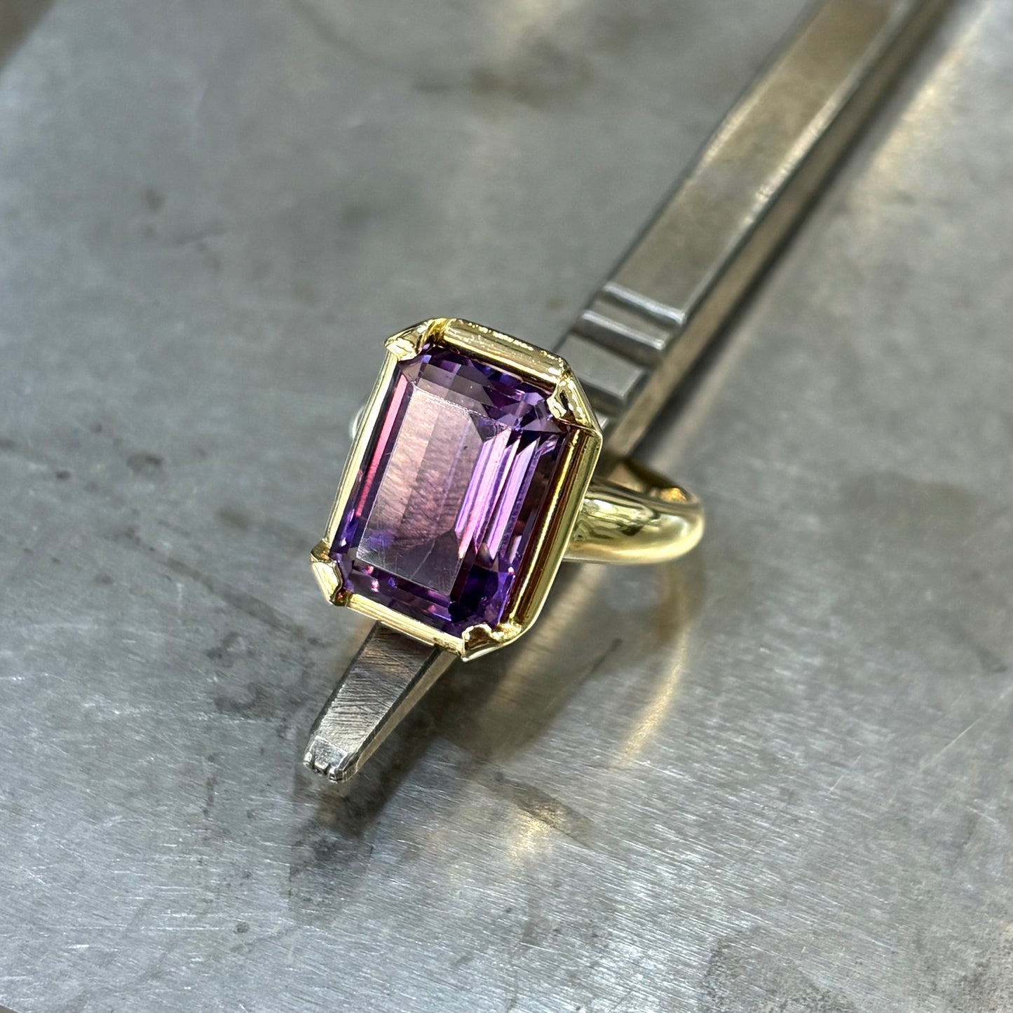 Bague Cocktail - Or Jaune 750 & Améthyste