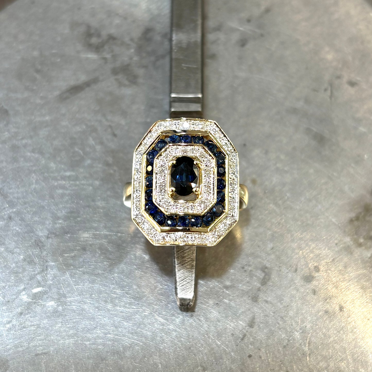 Bague Vintage - Or Jaune 750 Saphir & Diamants