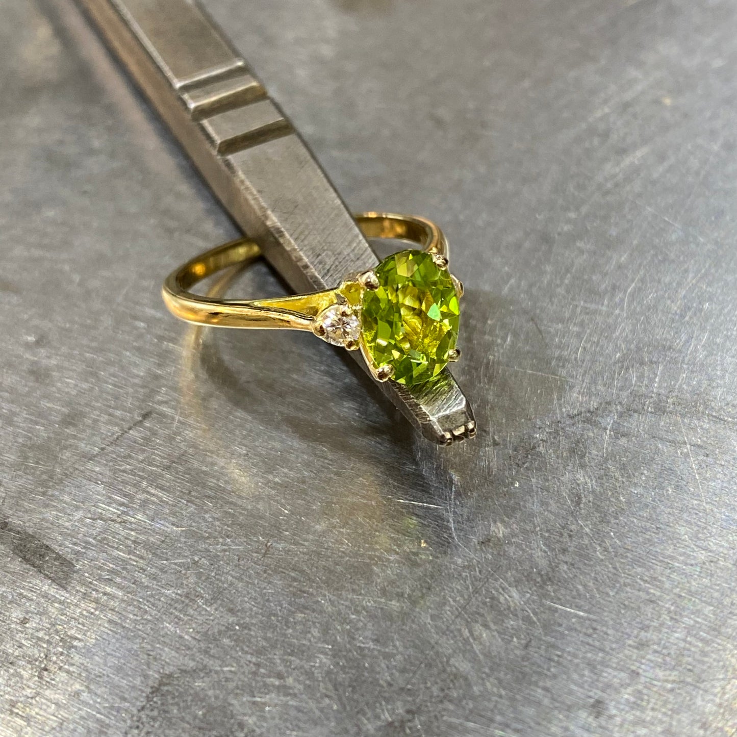 Bague Trilogie - Or Jaune 750 Péridot & Diamants