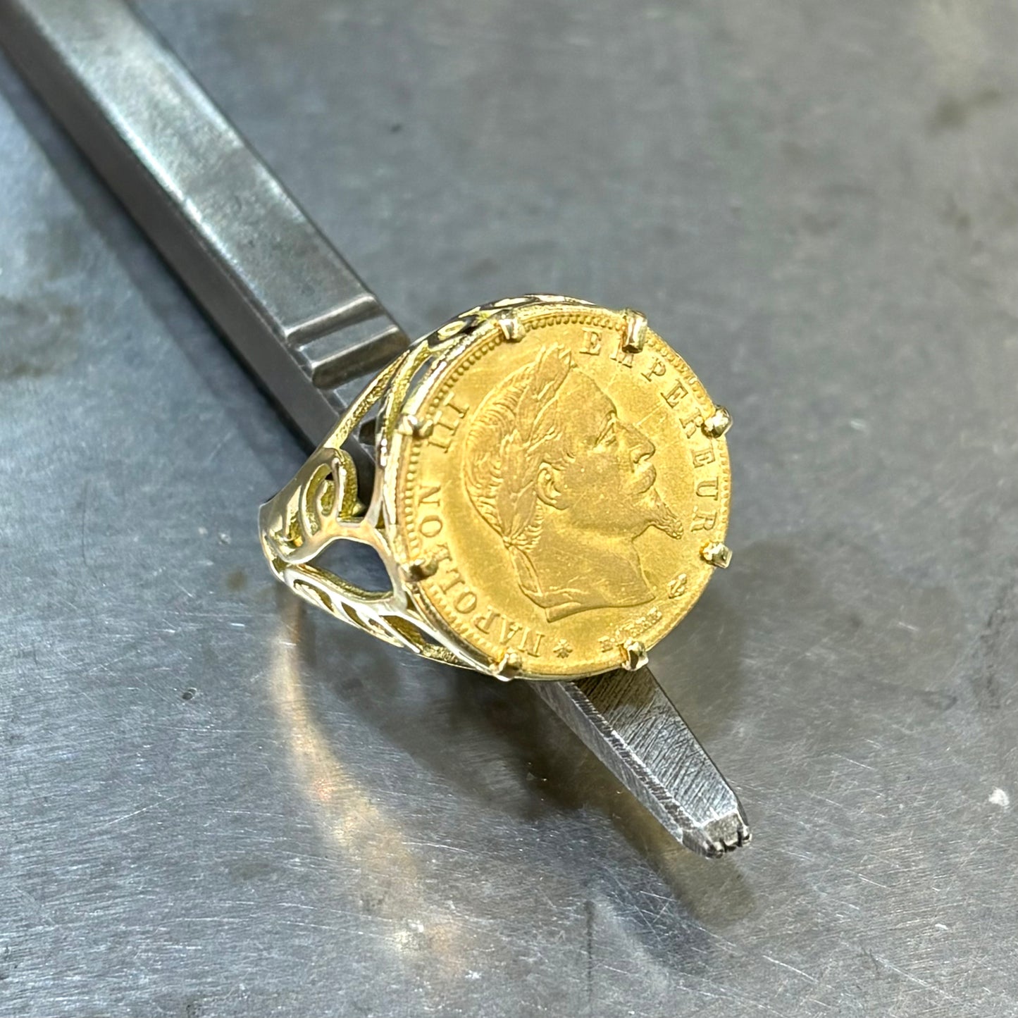 Bague Chevalière Pièce - Or Jaune 750 & Pièce Or 5 Francs Napoléon