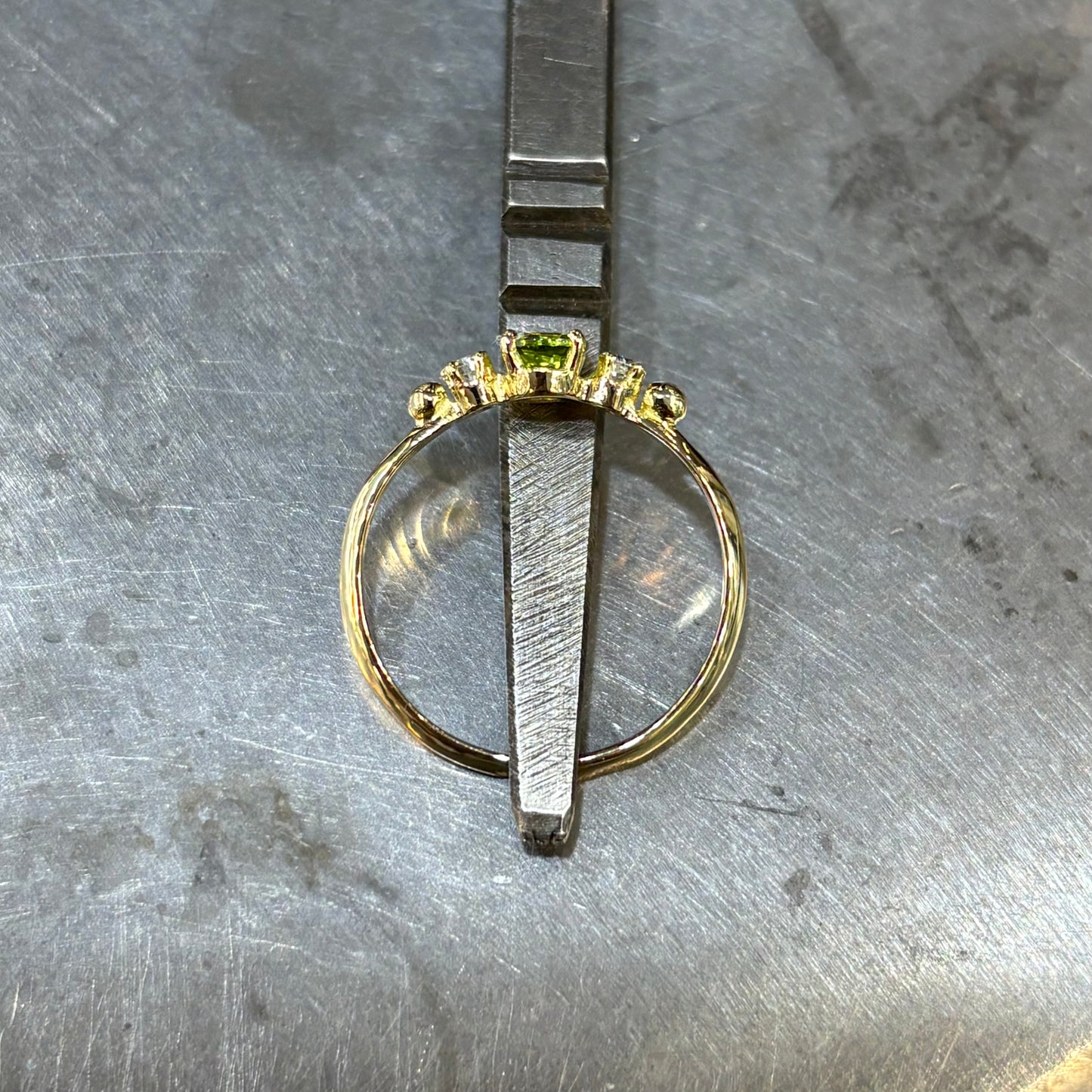 Bague Ponyo - Or Jaune 750 Péridot & Diamants