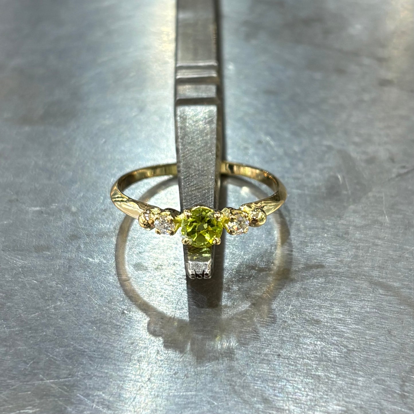 Bague Ponyo - Or Jaune 750 Péridot & Diamants