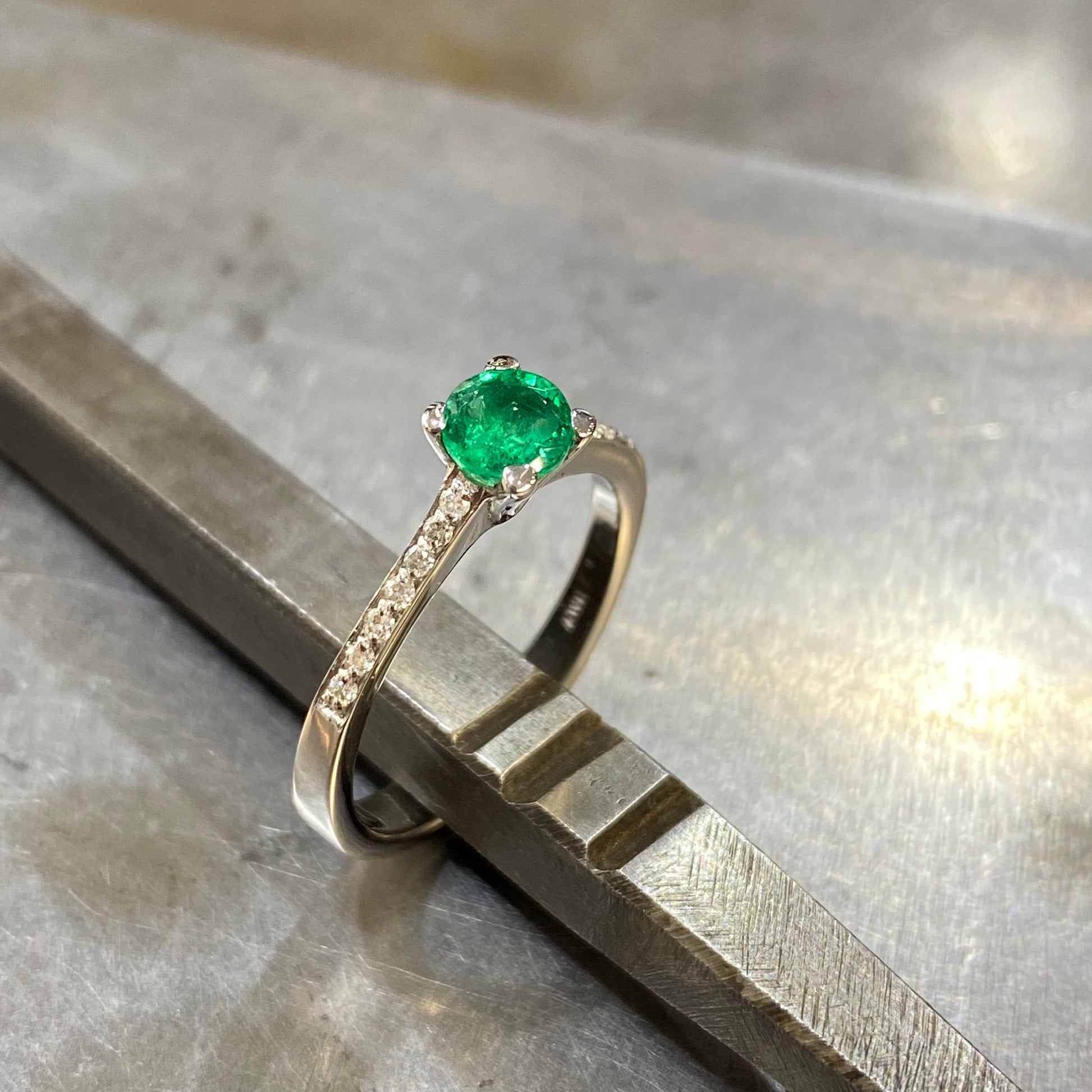 Bague solitaire or 750 jaune diamant 40/100e de carat | MATY Bague solitaire or 750 jaune diamant 40/100e de carat | MATY