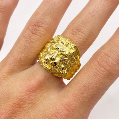 Lion Signet Ring - 750 Yellow Gold