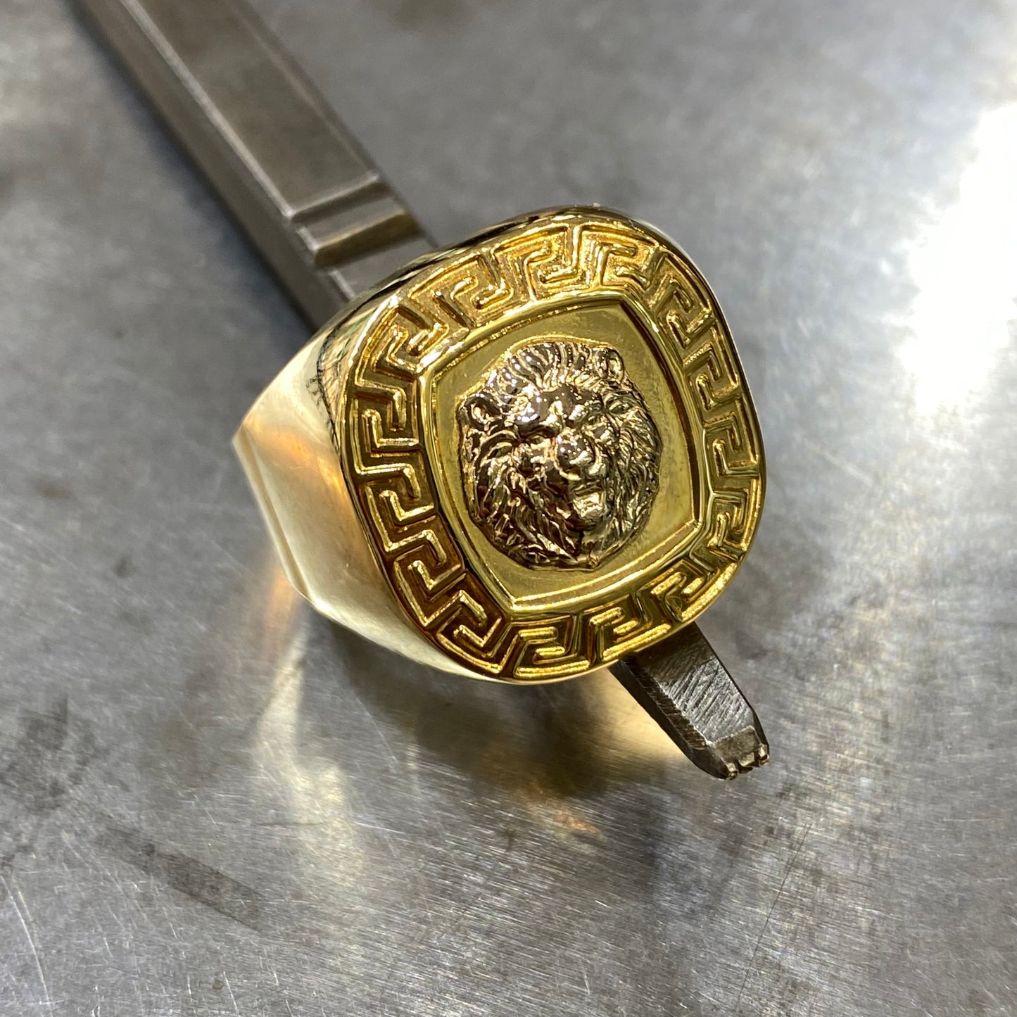 Bague Chevalière Lion - Or Jaune 750