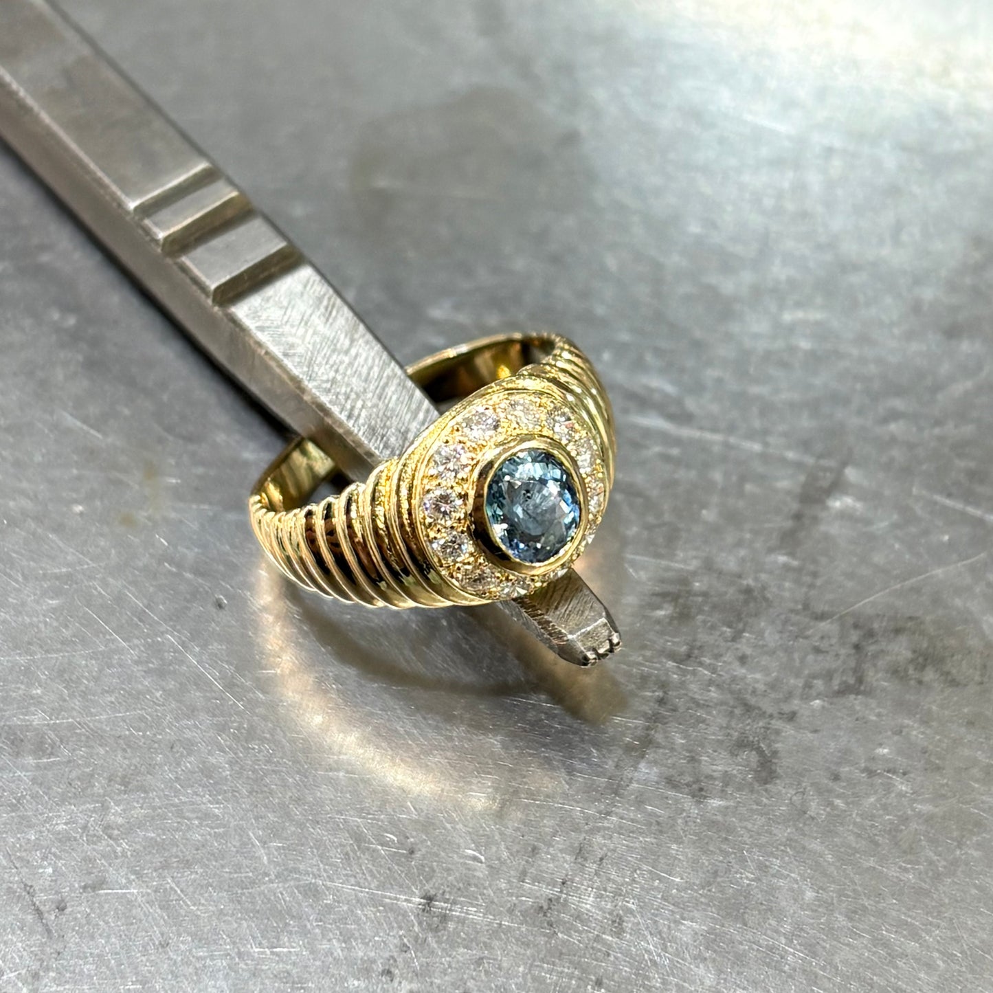 Bague Jonc - Or Jaune 750 Aigue-Marine & Diamants