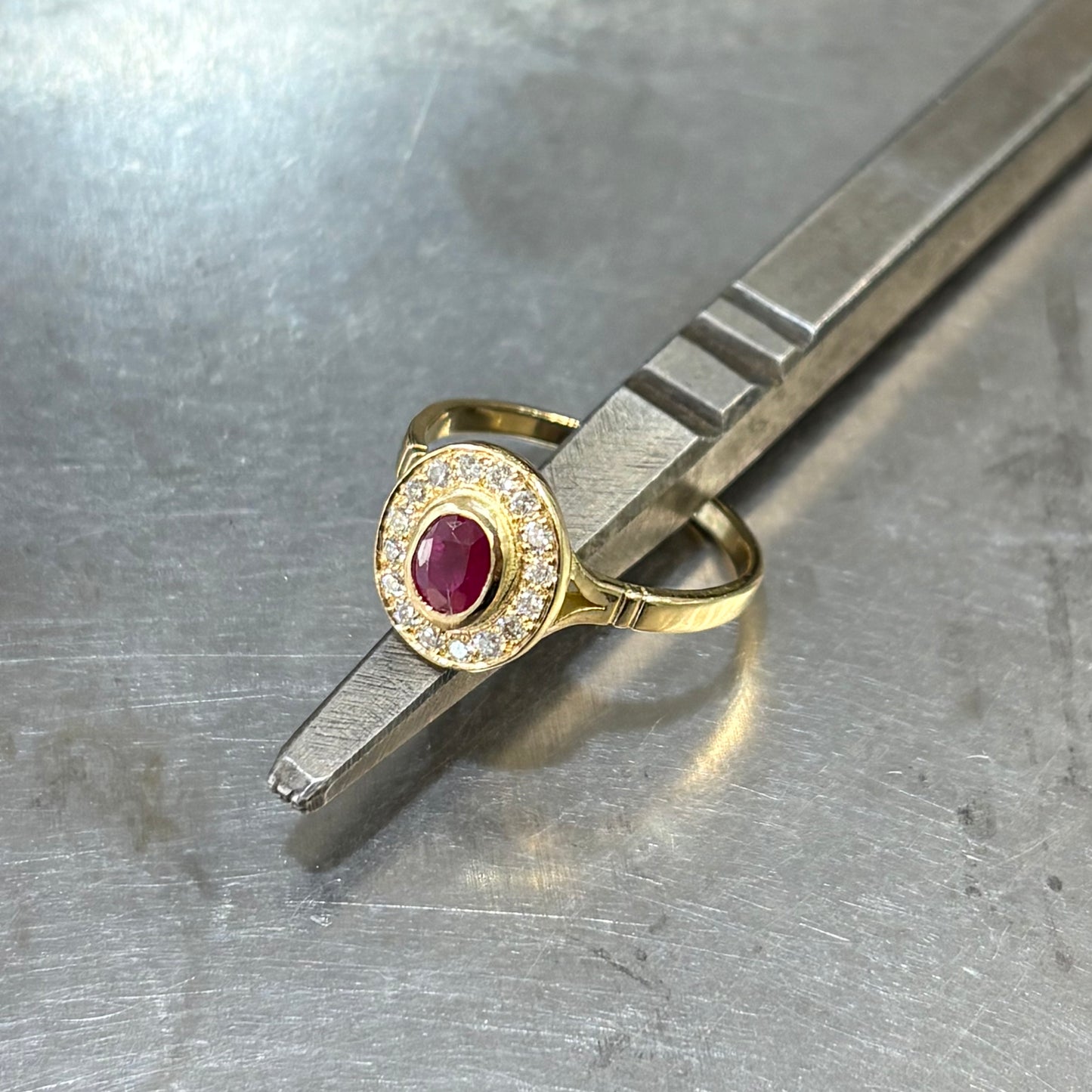 Bague Marguerite - Or Jaune 750 Rubis & Diamants